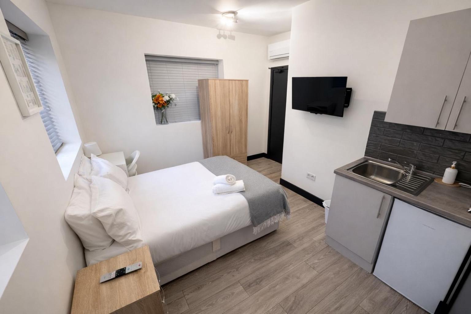 Highbury Modern Self Contained Studios Private Self Check-in 15 Min to Central London