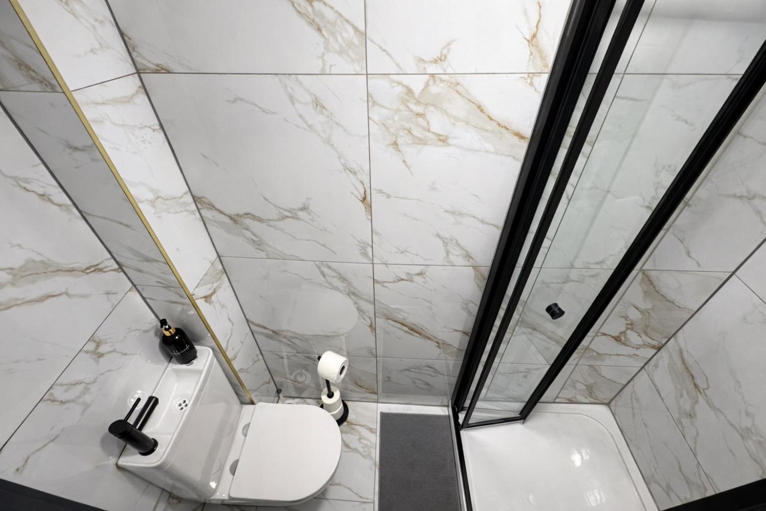 Highbury Modern Self Contained Studios Private Self Check-in 15 Min to Central London