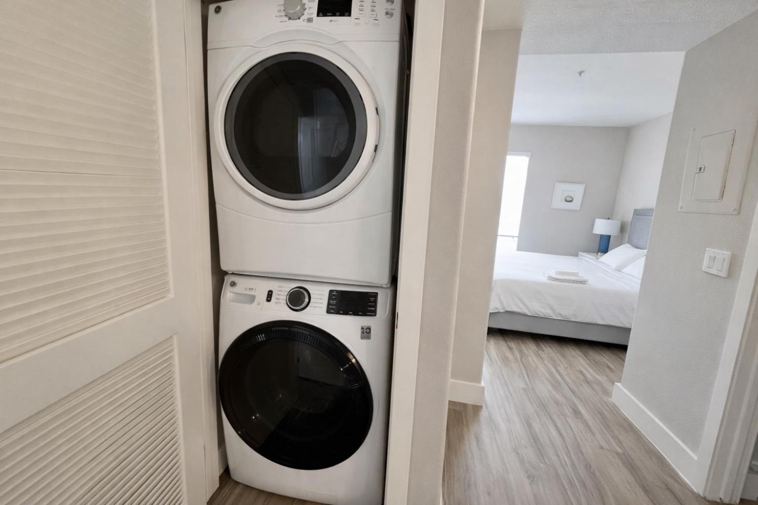 Spacious 2 Bedroom 2 Bathroom In Gated Community