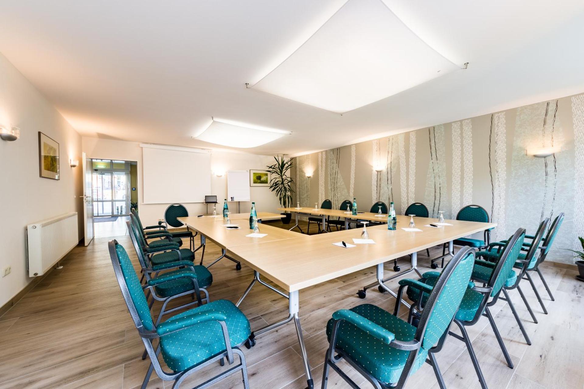 Meeting/conference room