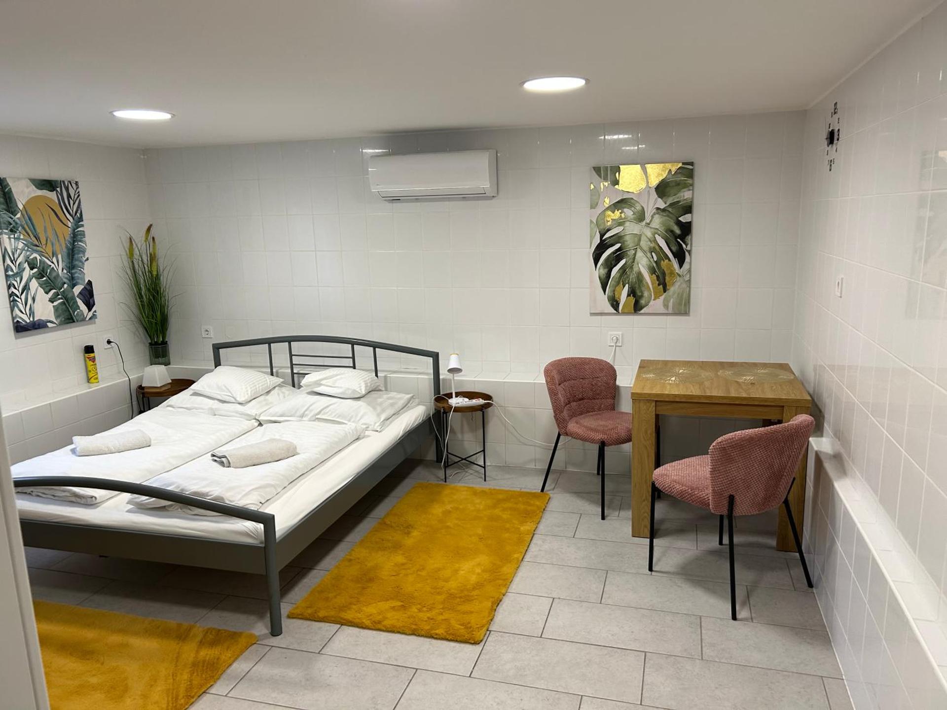 Levél 2 és Garden önálló apartmanok, saját fürdőszoba