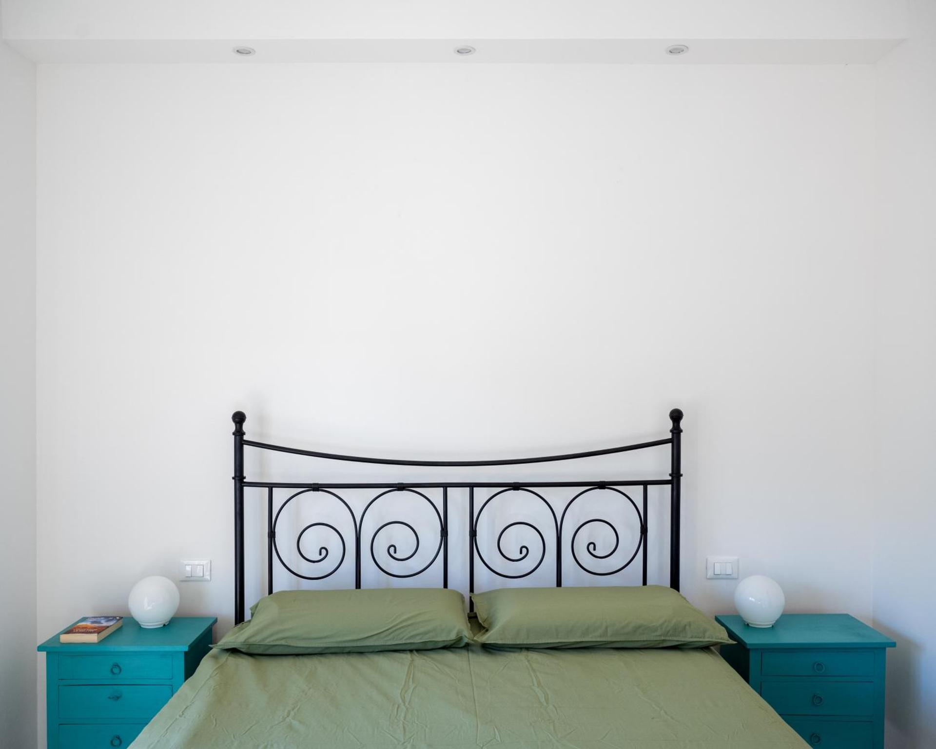 Camera Matrimoniale con bagno privato-struttura condivisa con Host-CASA ENEA