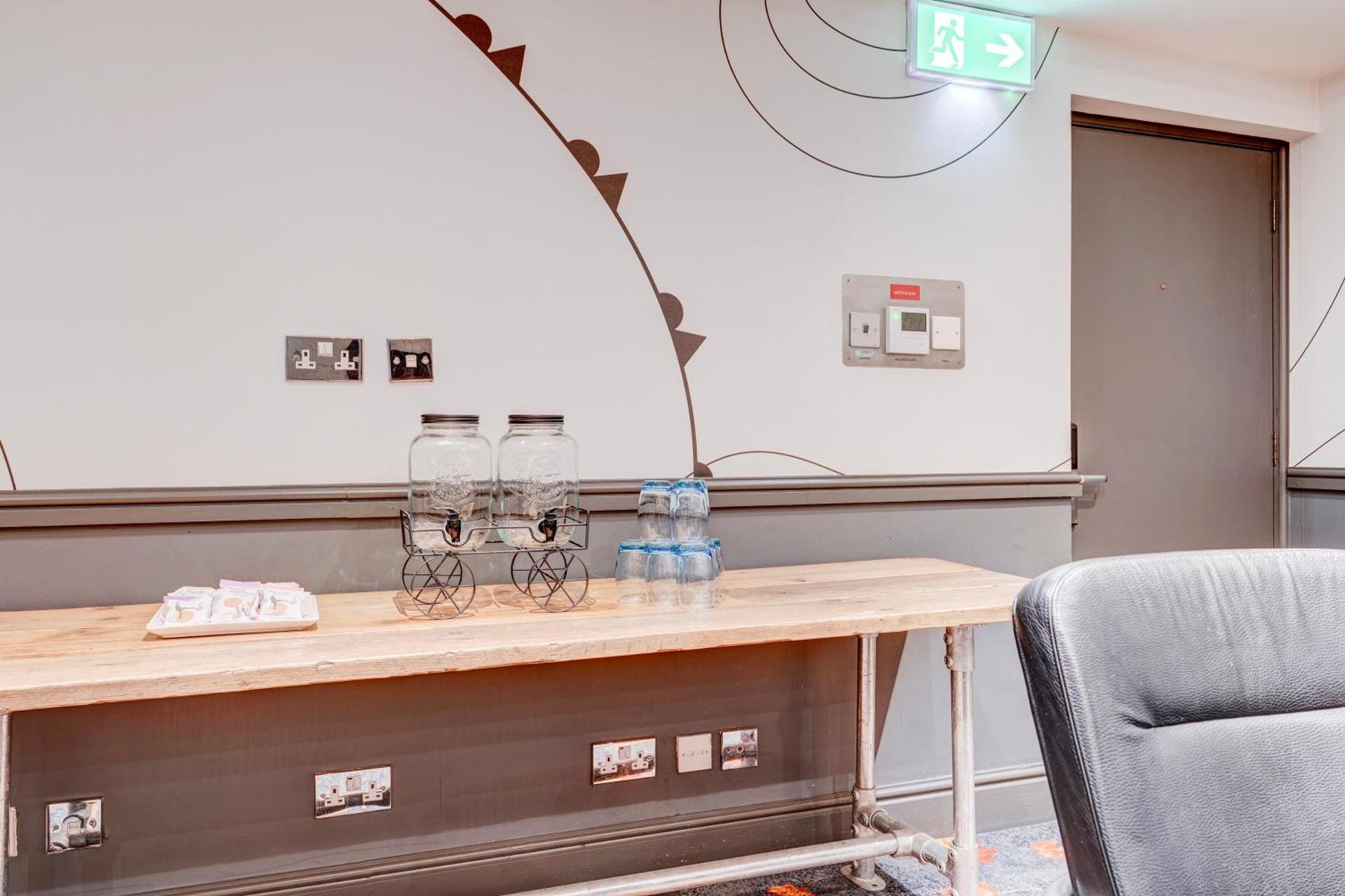 Meeting/conference room