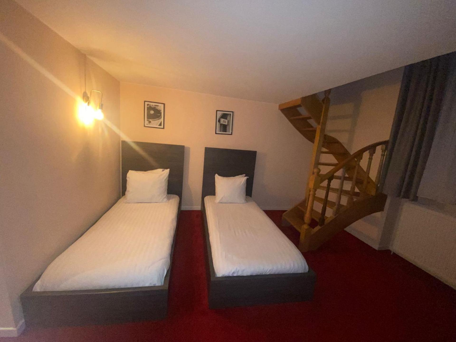 Quadruple room with AC