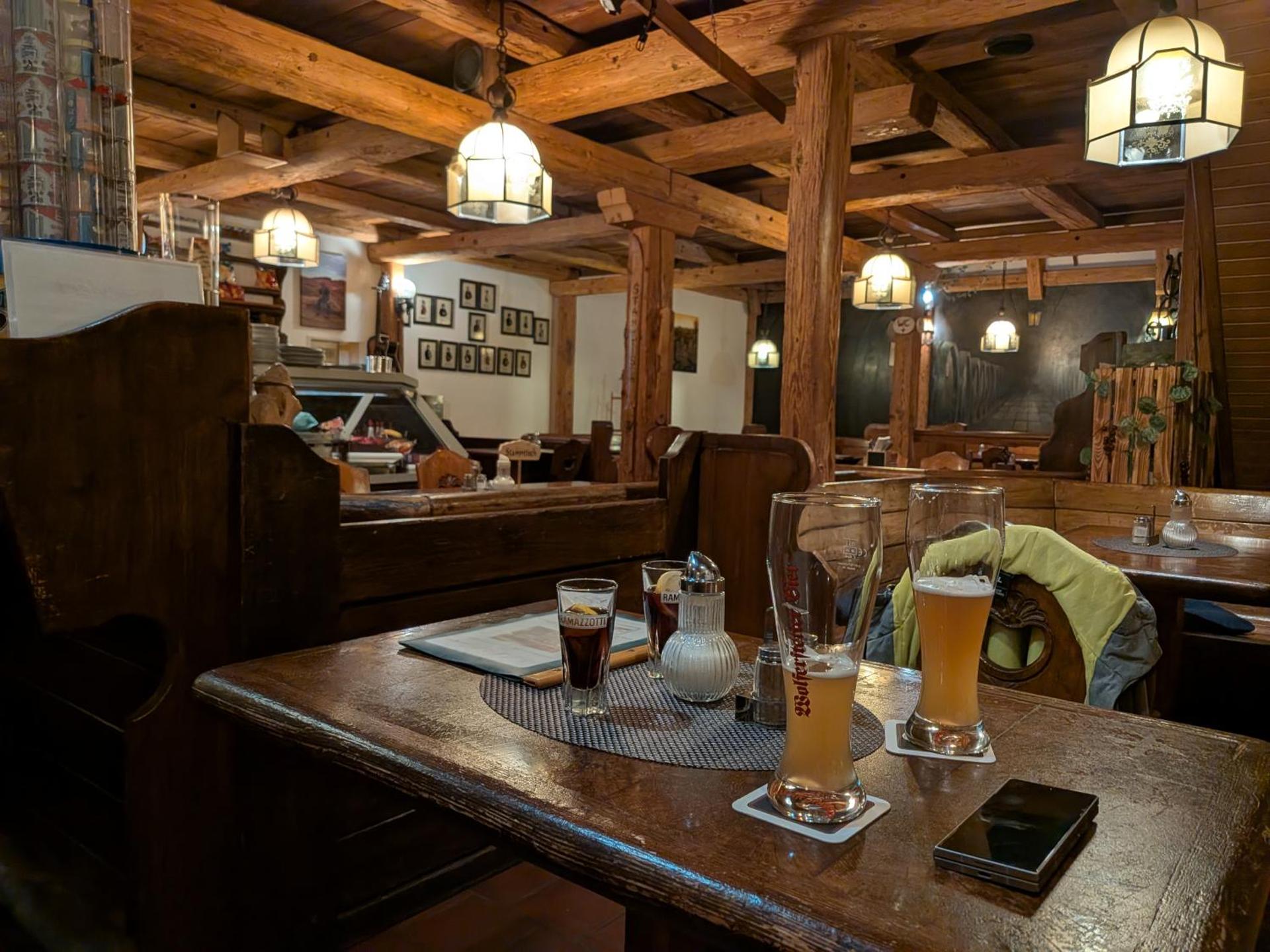 Restaurant/places to eat