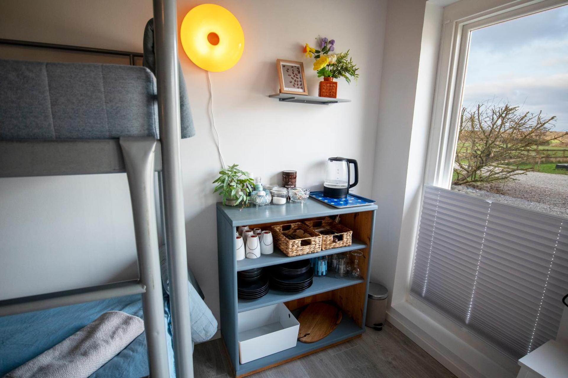 Coffee/tea facilities