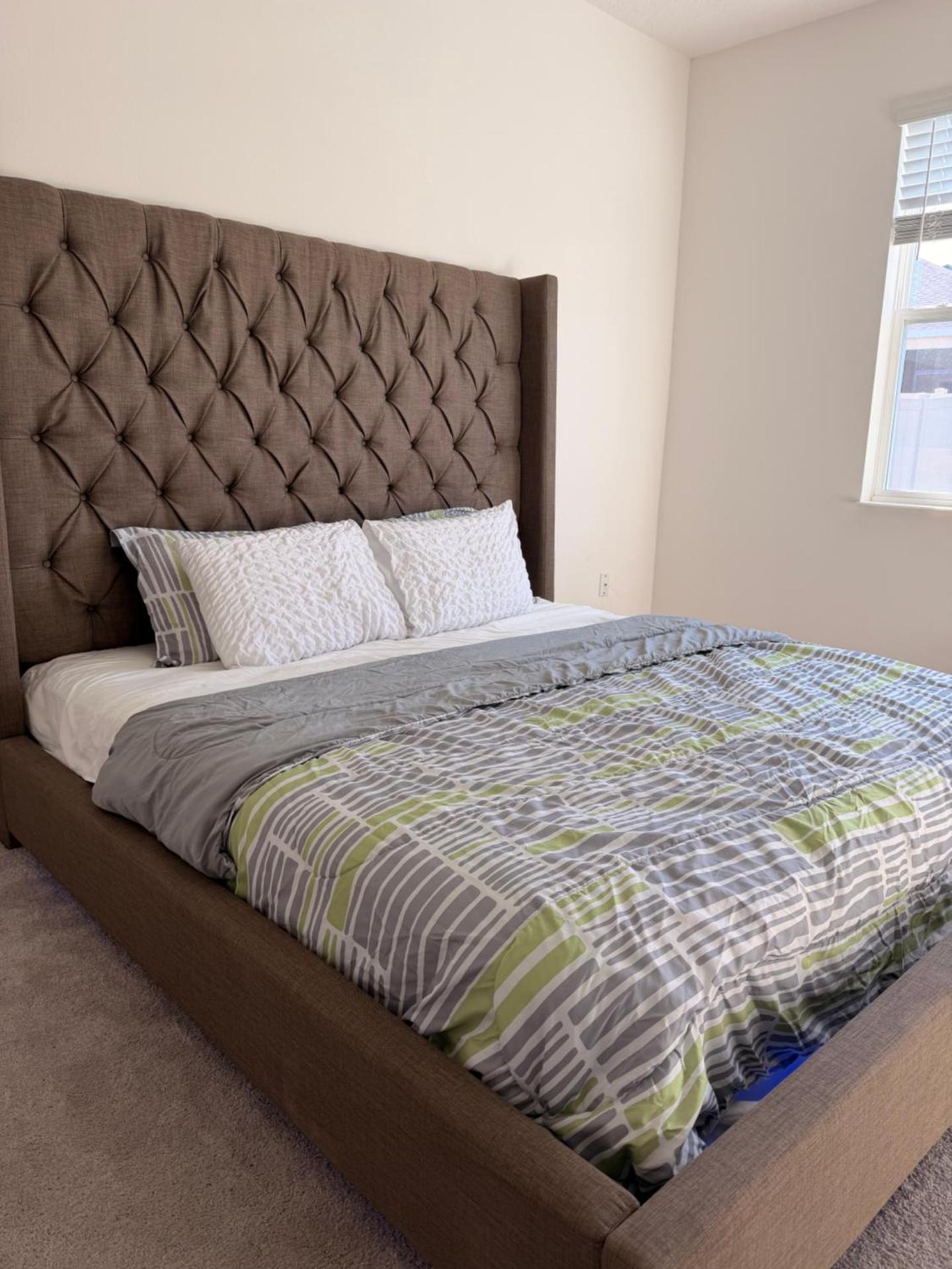 Modern Winter Villa Home Near Disney and Lego Land!