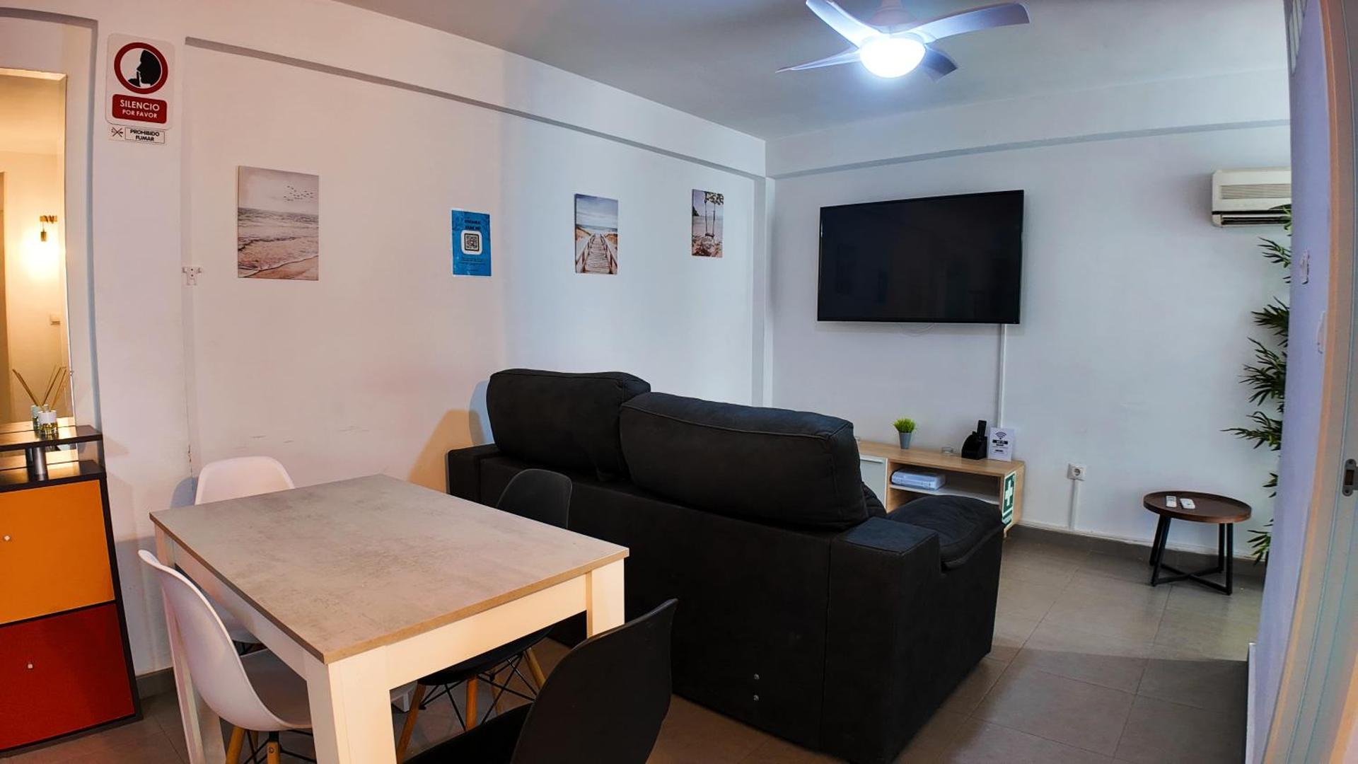 Communal lounge/ TV room