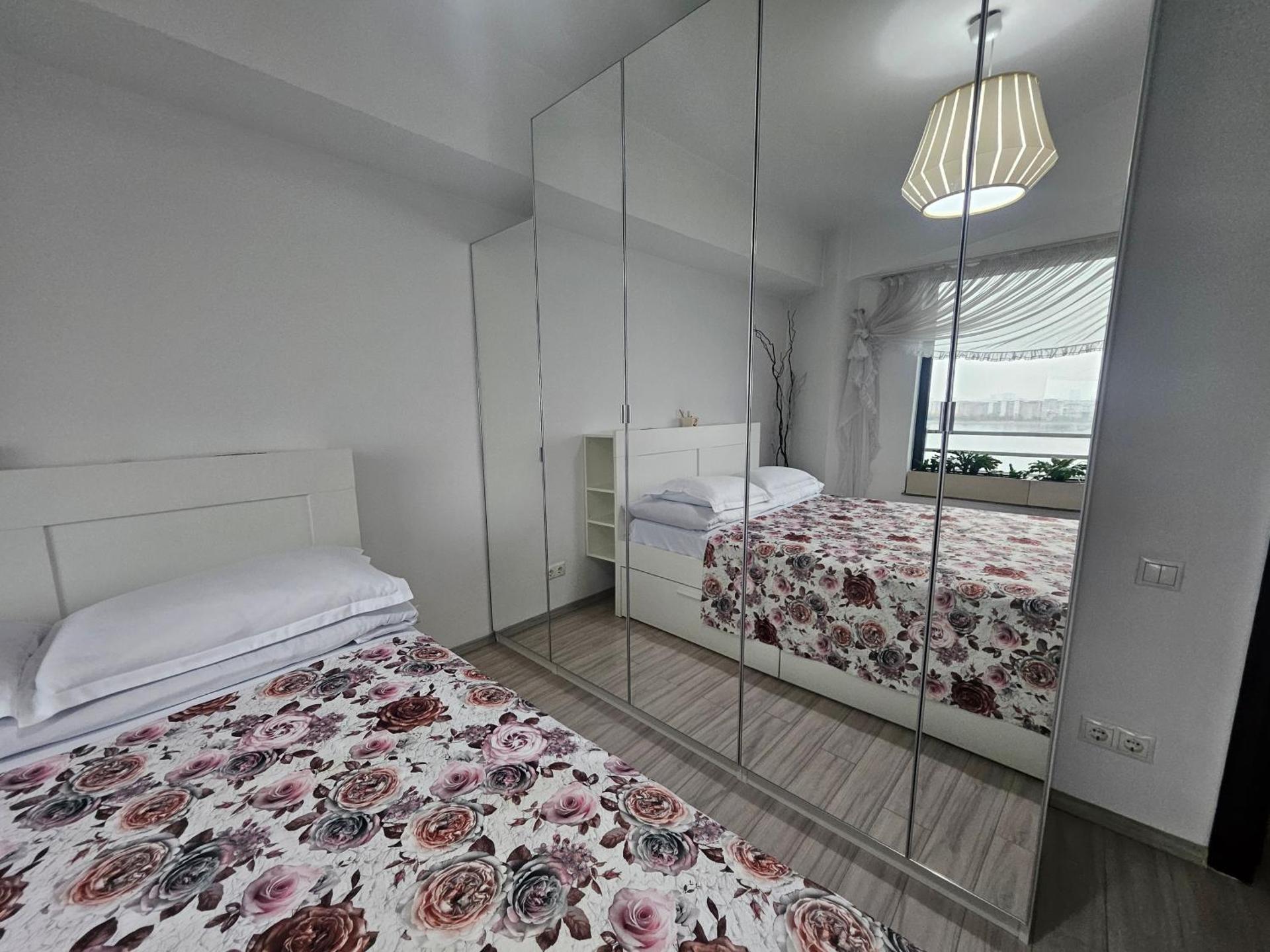 Lake House - Bucuresti