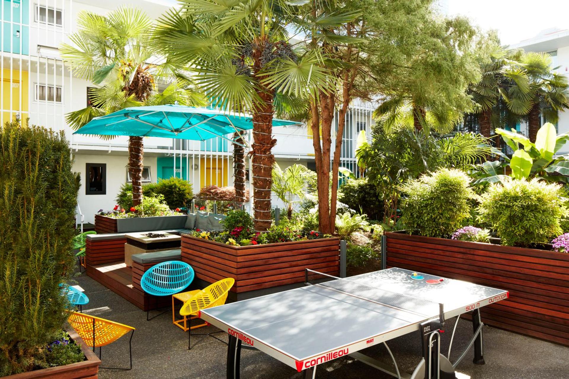 Communal lounge/ TV room