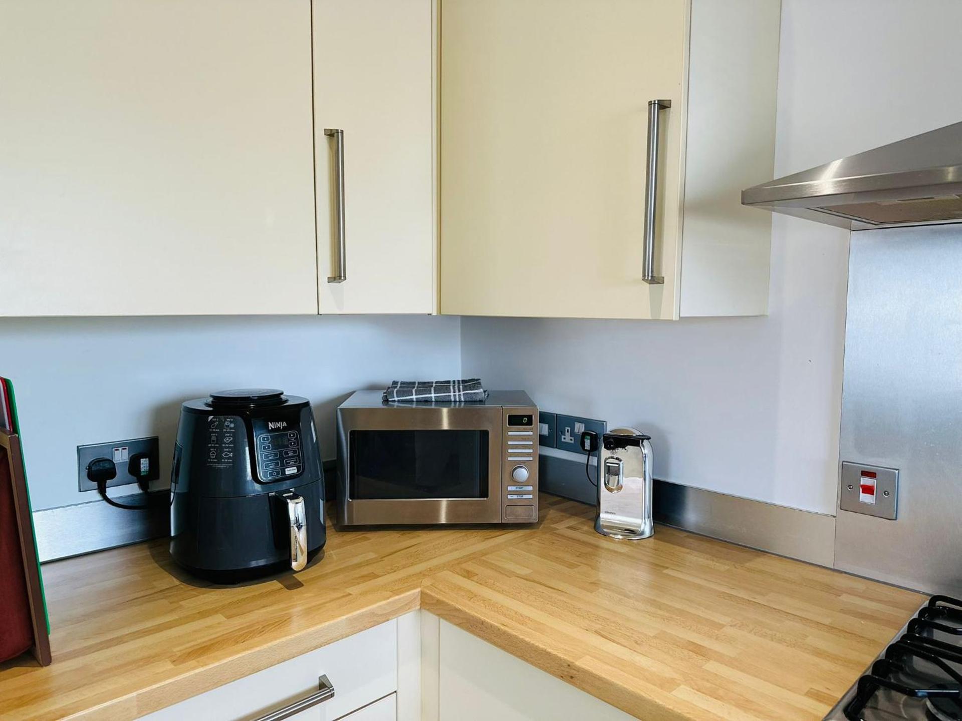 7 SERVICED APARTMENTS at ST JOSEPHS COURT, CLEETHORPES by VISIT CLEETHORPES