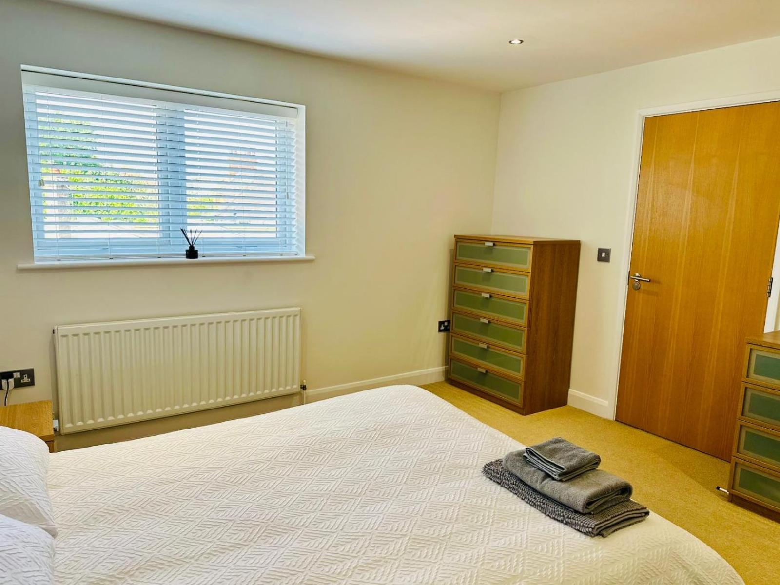 7 SERVICED APARTMENTS at ST JOSEPHS COURT, CLEETHORPES by VISIT CLEETHORPES