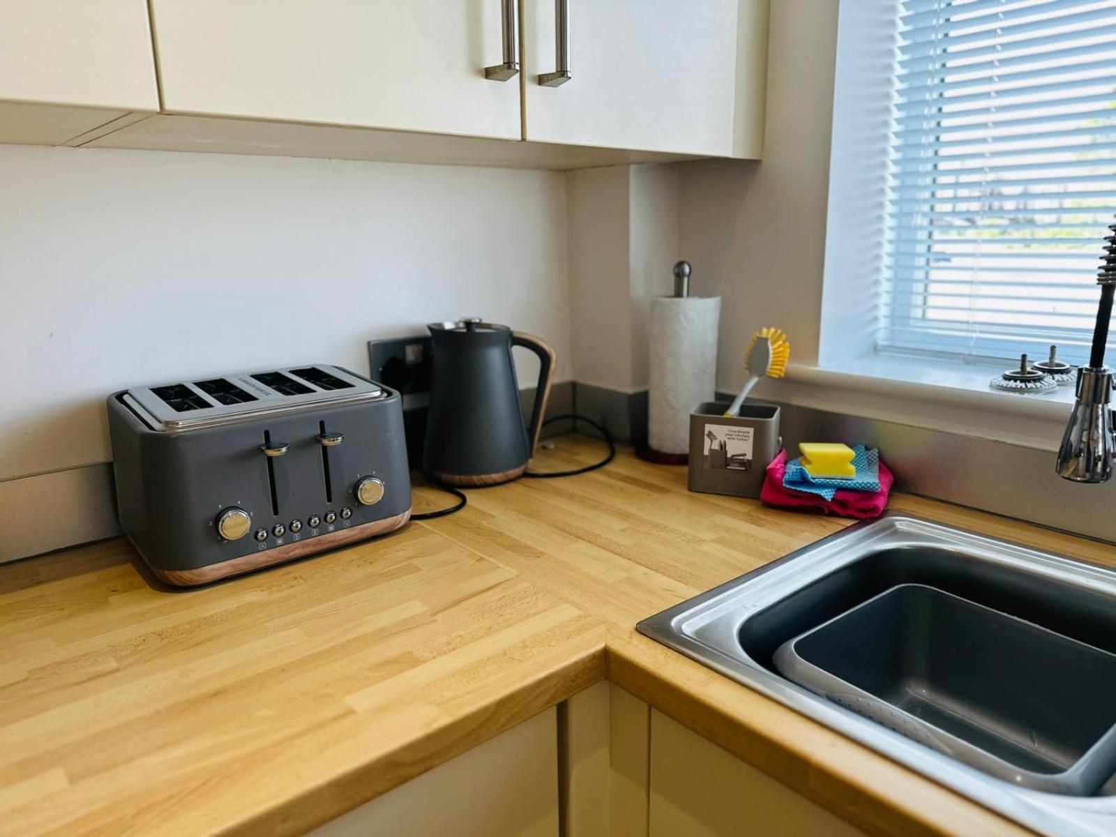 7 SERVICED APARTMENTS at ST JOSEPHS COURT, CLEETHORPES by VISIT CLEETHORPES