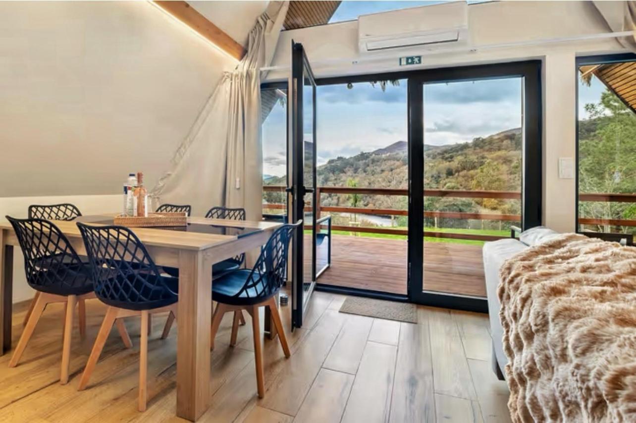 Chalés Luna in rio A-Frame WI-FI Fibra aquecimento vista rio e montanha PNPGerês