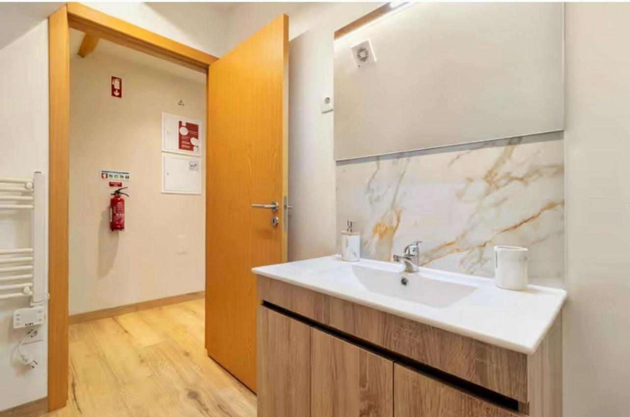 Chalés Luna in rio A-Frame WI-FI Fibra aquecimento vista rio e montanha PNPGerês