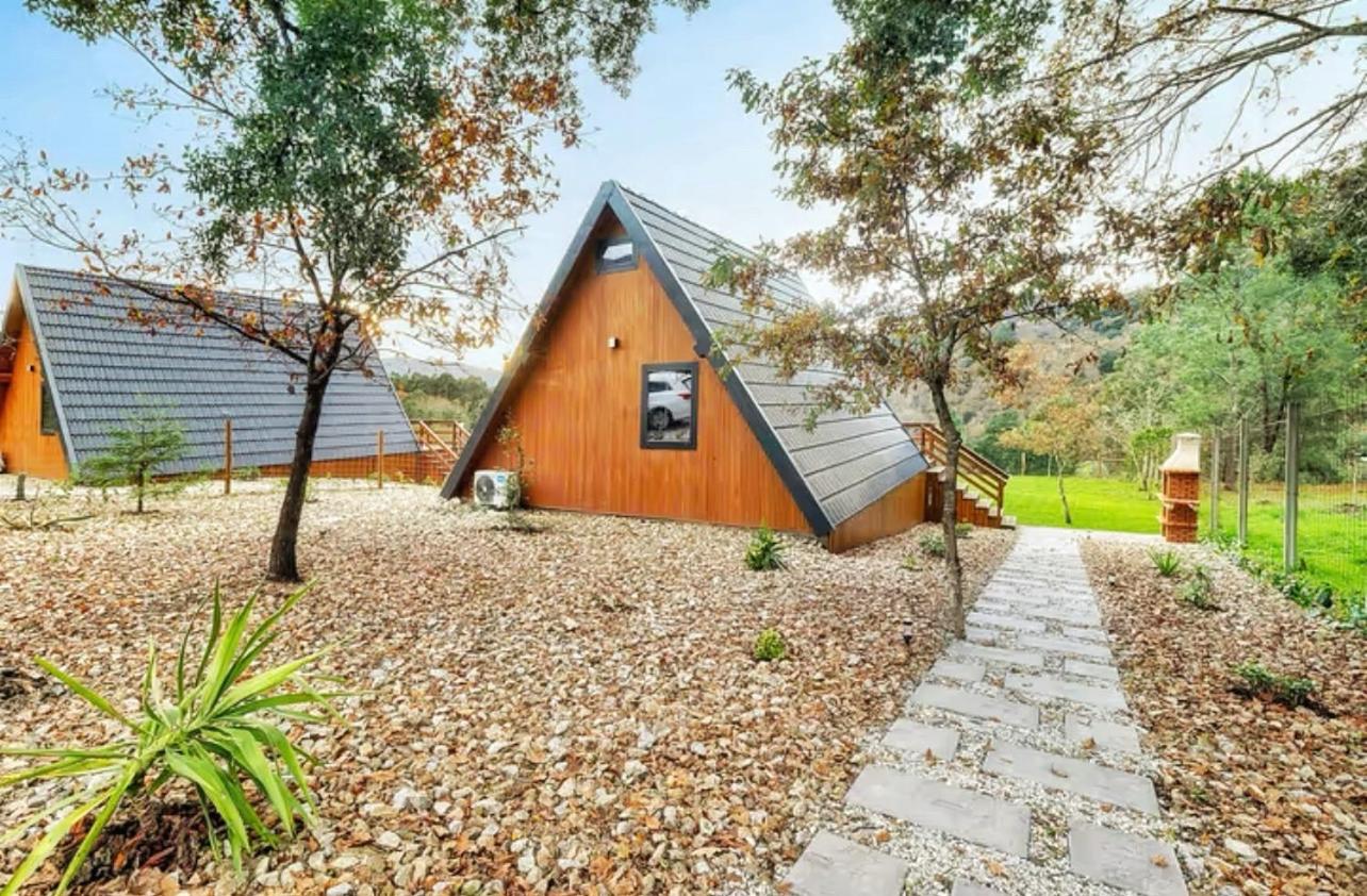 Chalés Luna in rio A-Frame WI-FI Fibra aquecimento vista rio e montanha PNPGerês