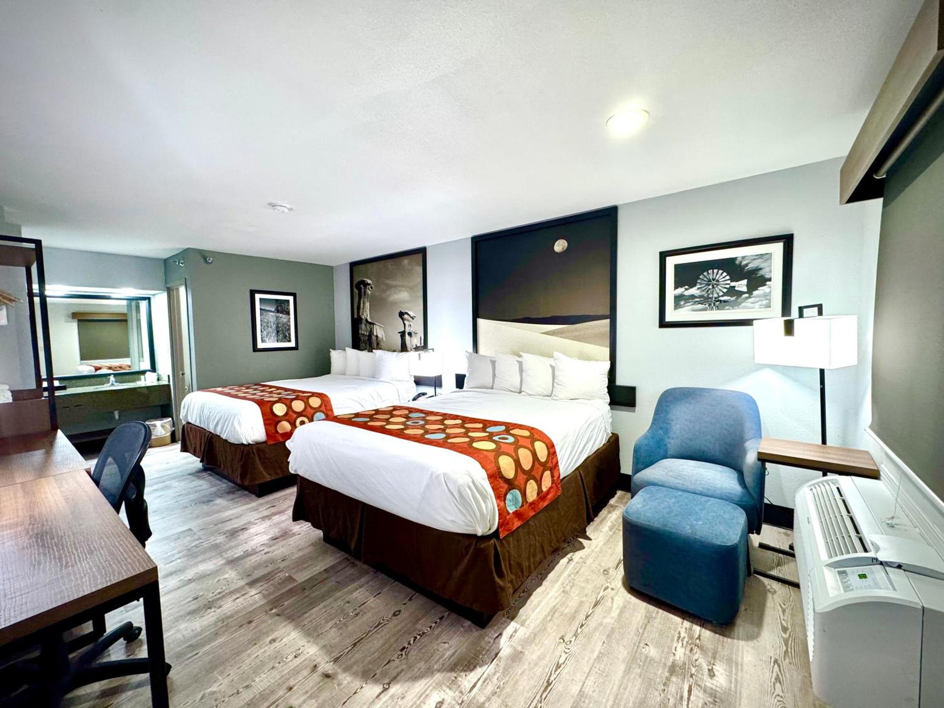 Super 8 by Wyndham Clovis