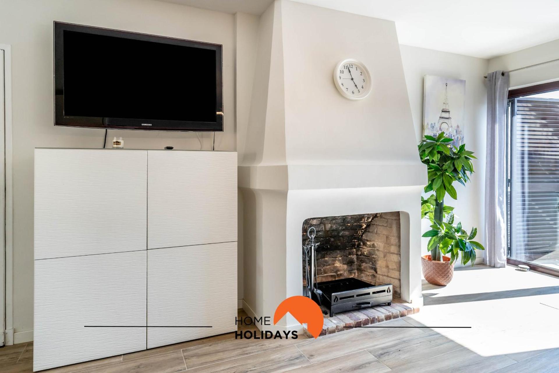 #164 Saradel 42 by Home Holidays