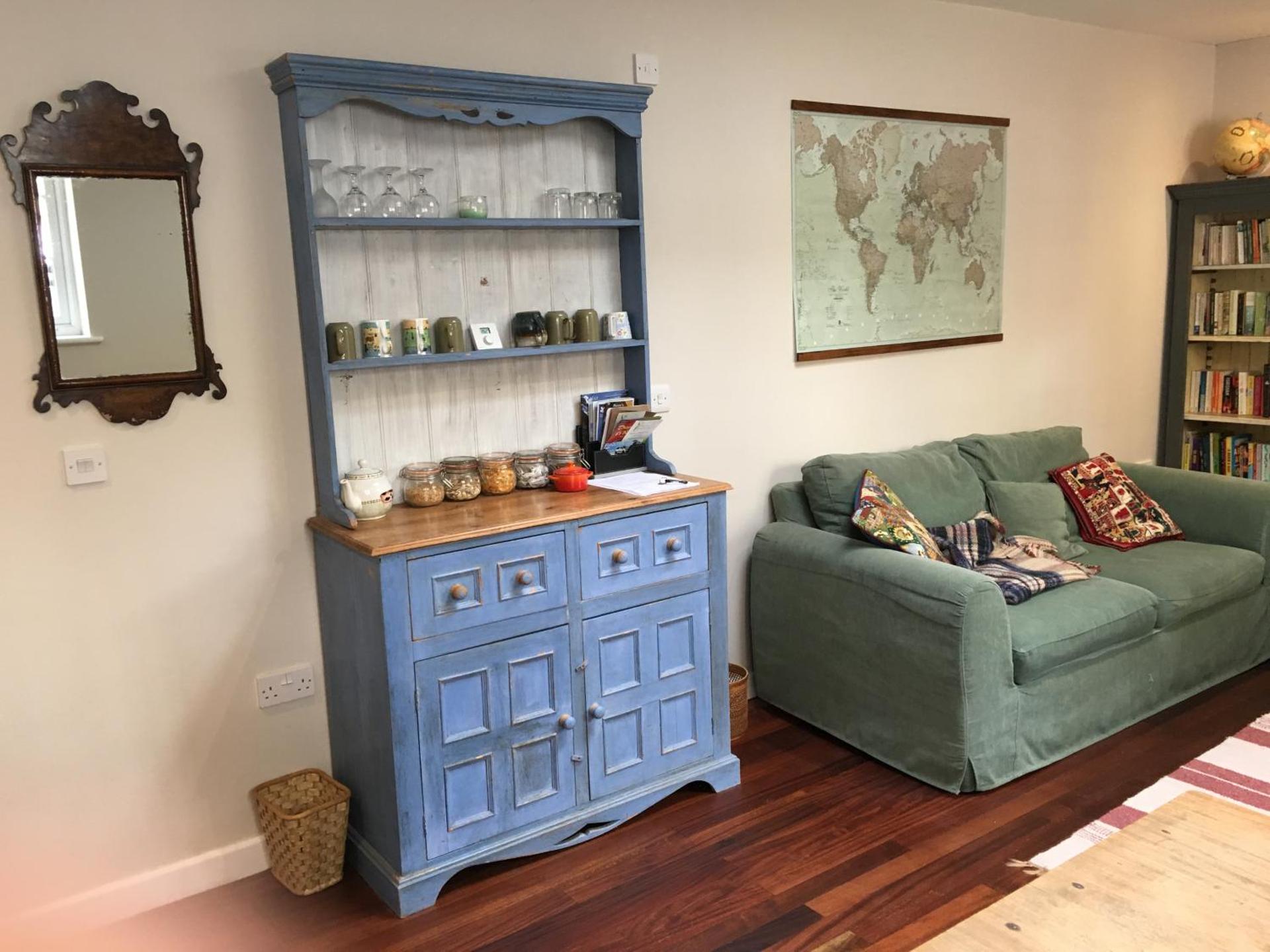 Communal lounge/ TV room