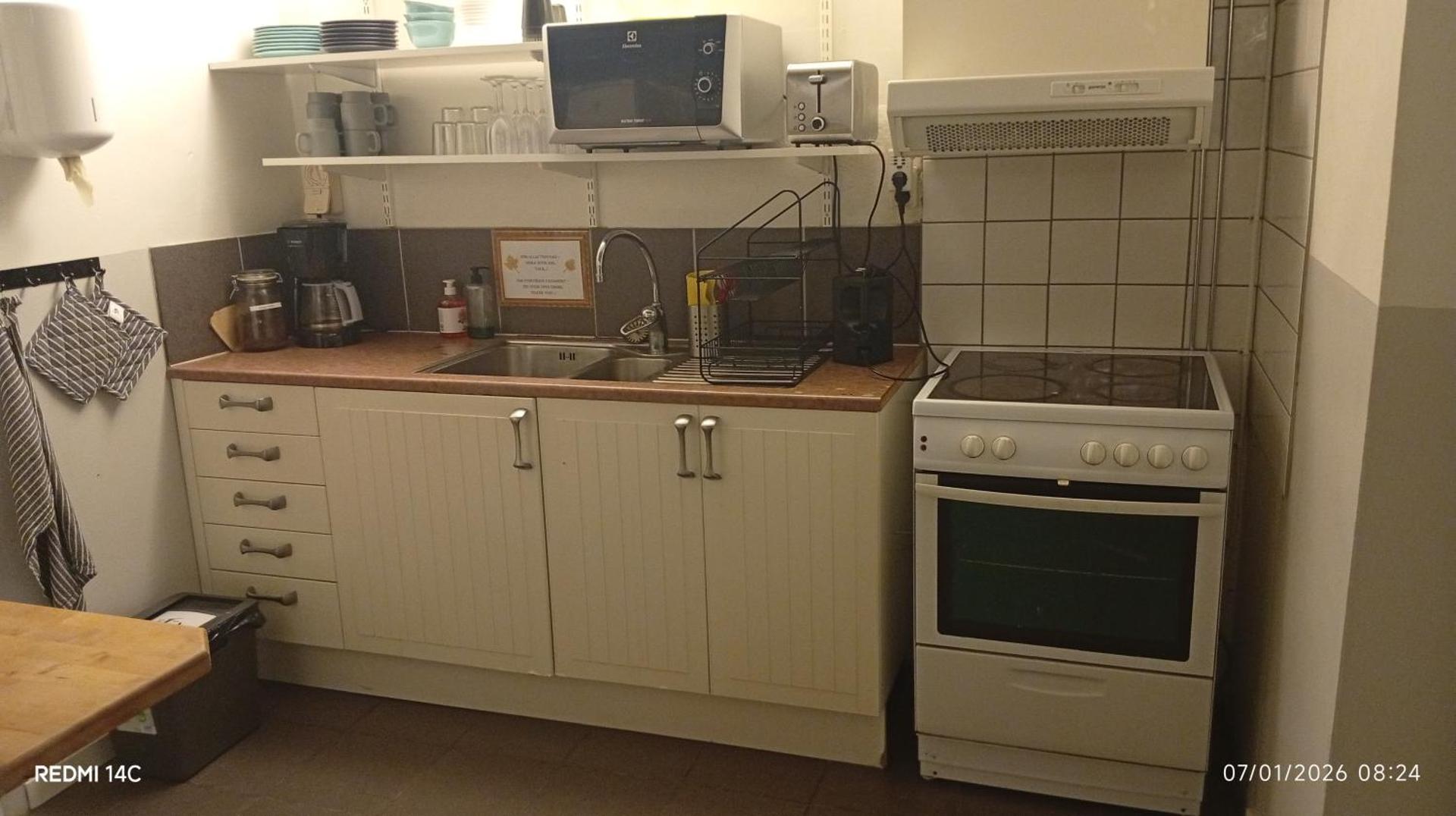 Kitchen or kitchenette