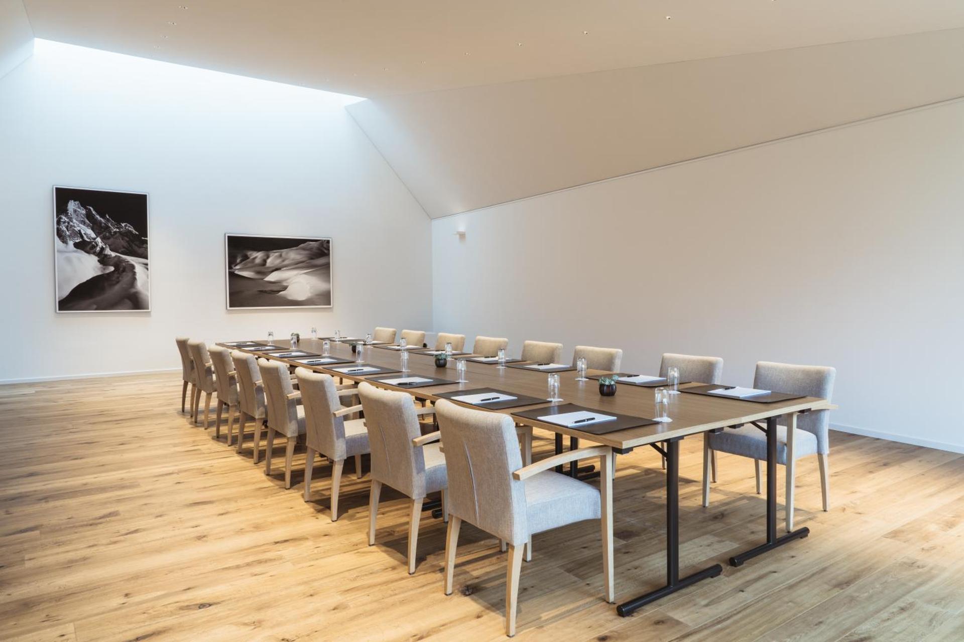 Meeting/conference room