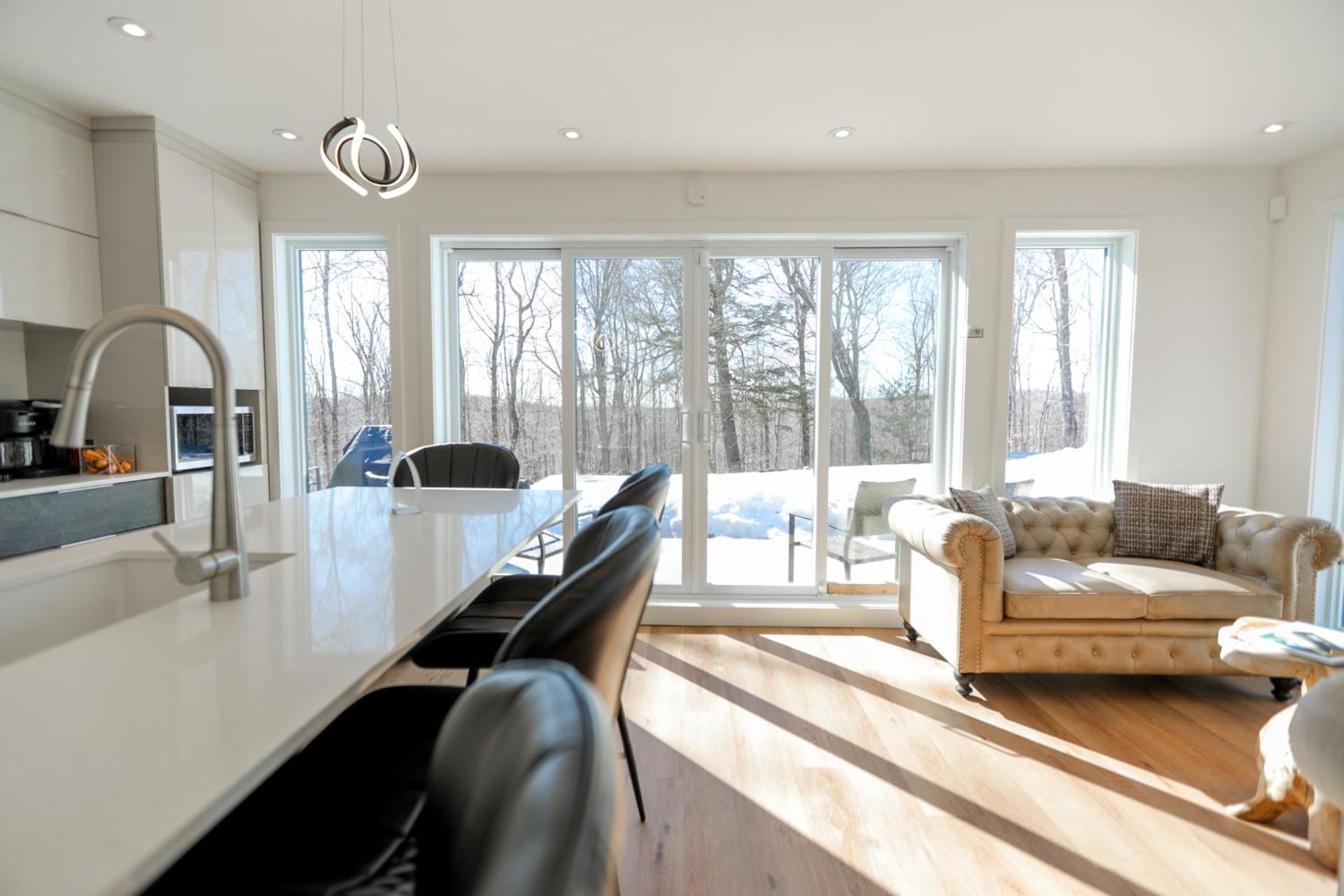 Chalet Élios , Private Hot Tub & Games, Ski