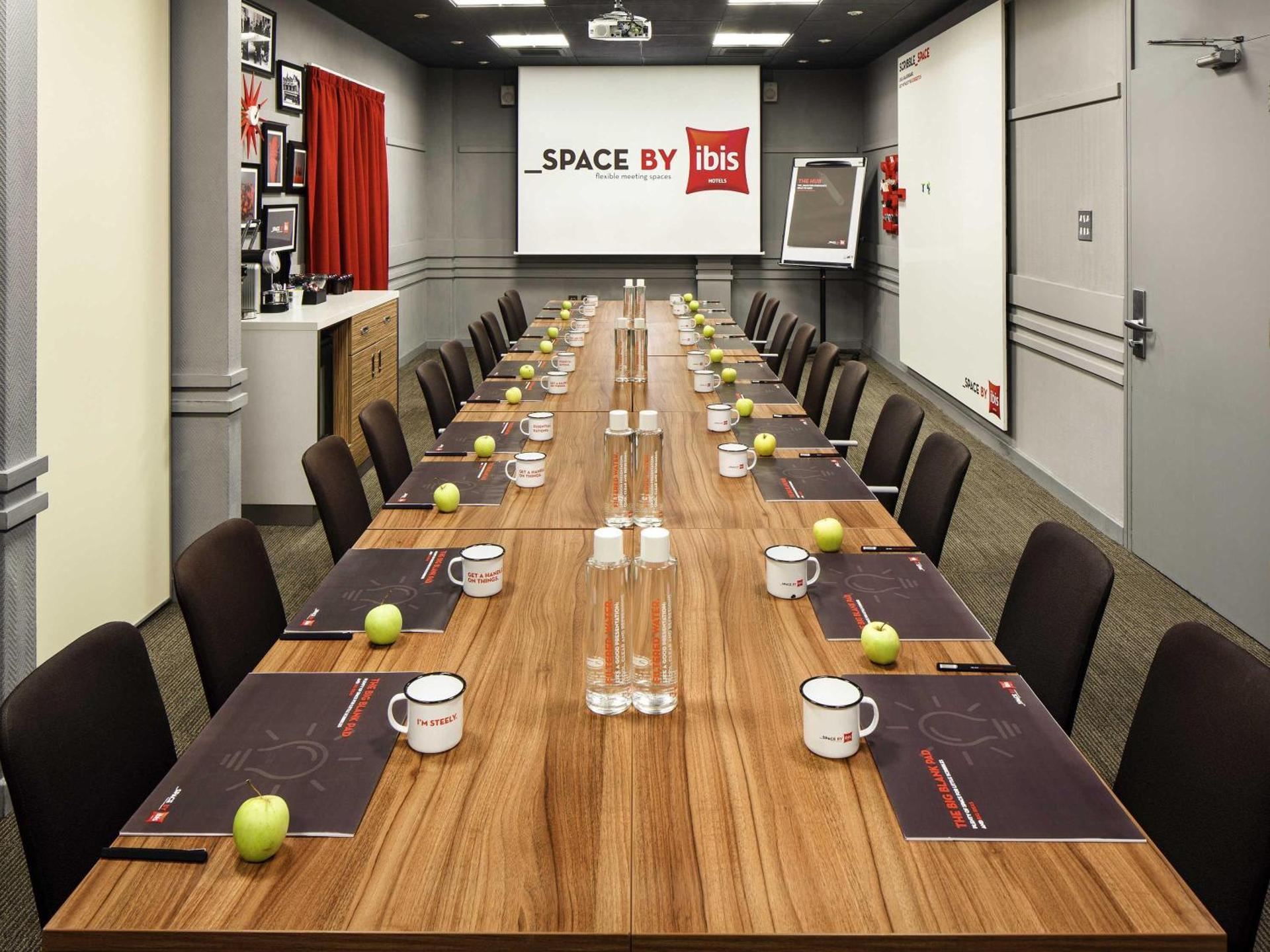 Meeting/conference room