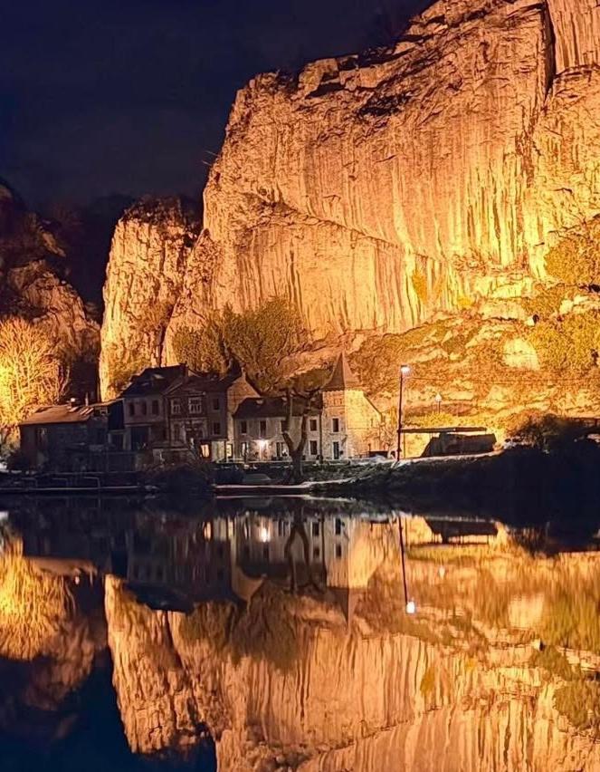 Pieds dans l'eau Private Wellness Bordure de Meuse