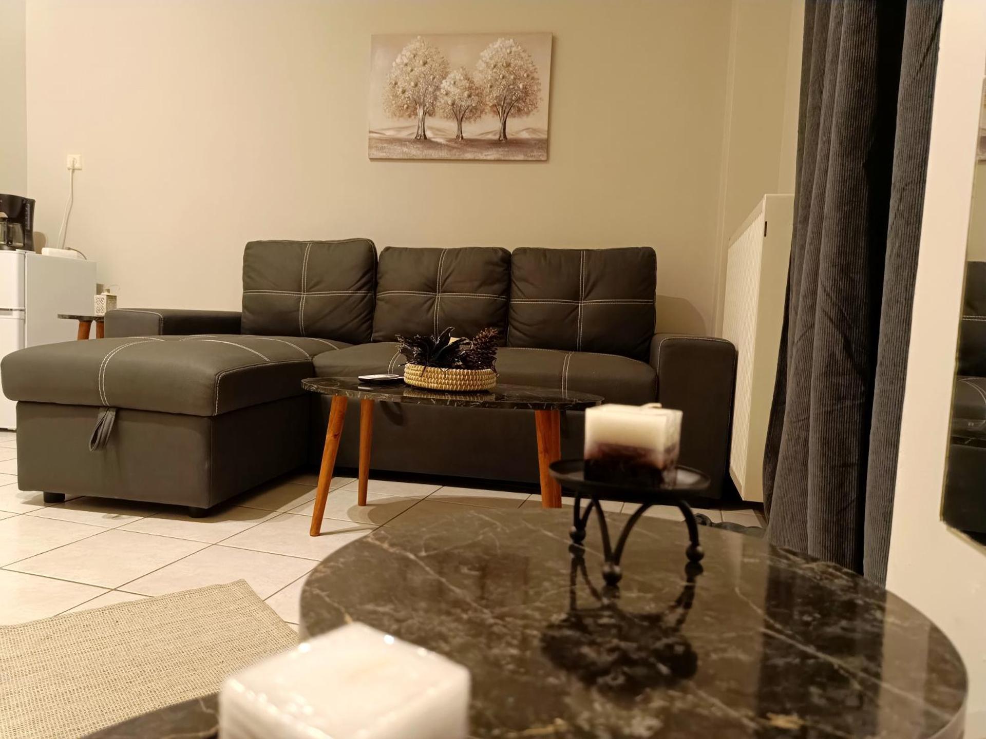 Gk Suites-Constantin view , auto check-in 24h