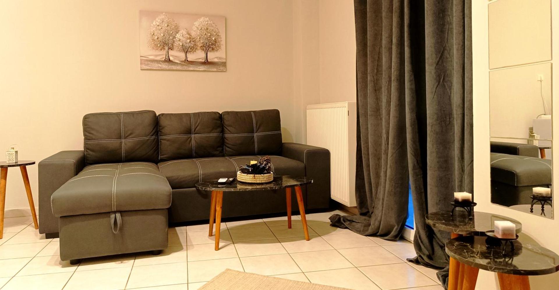 Gk Suites-Constantin view , auto check-in 24h