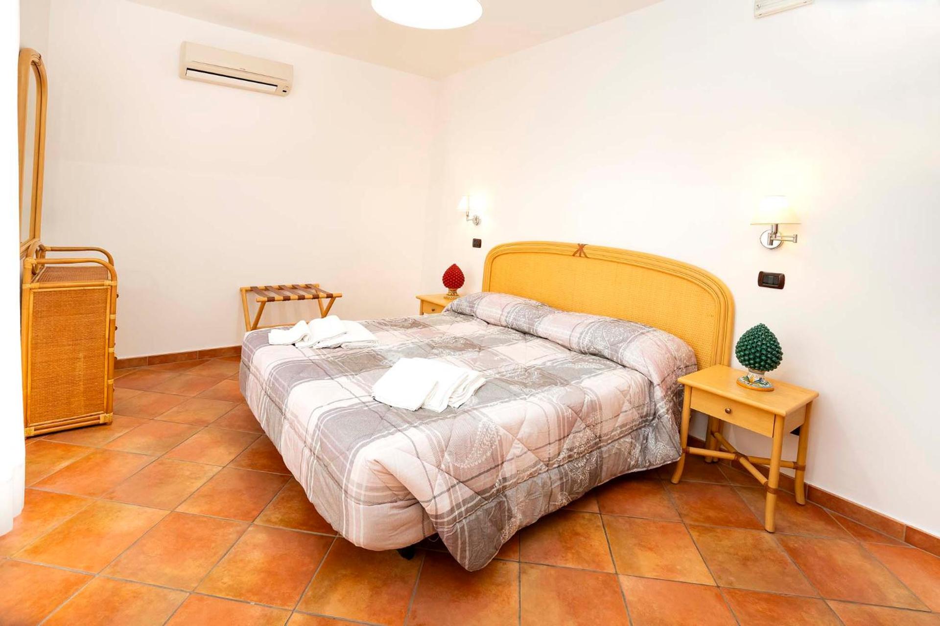 One-Bedroom Standard Apartment