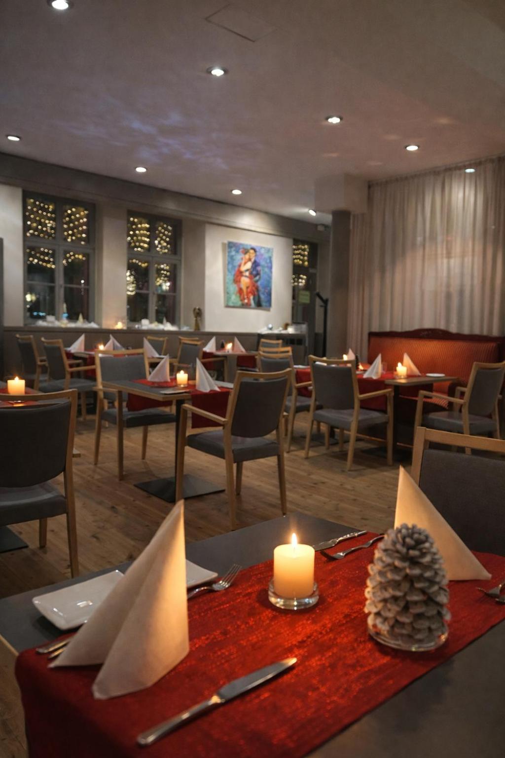 Restaurant/places to eat