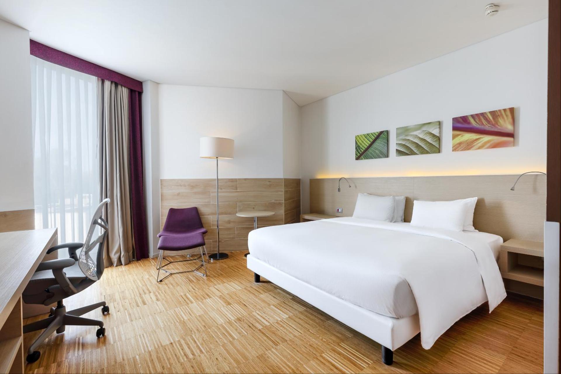 King Room - Mobility Accessible 