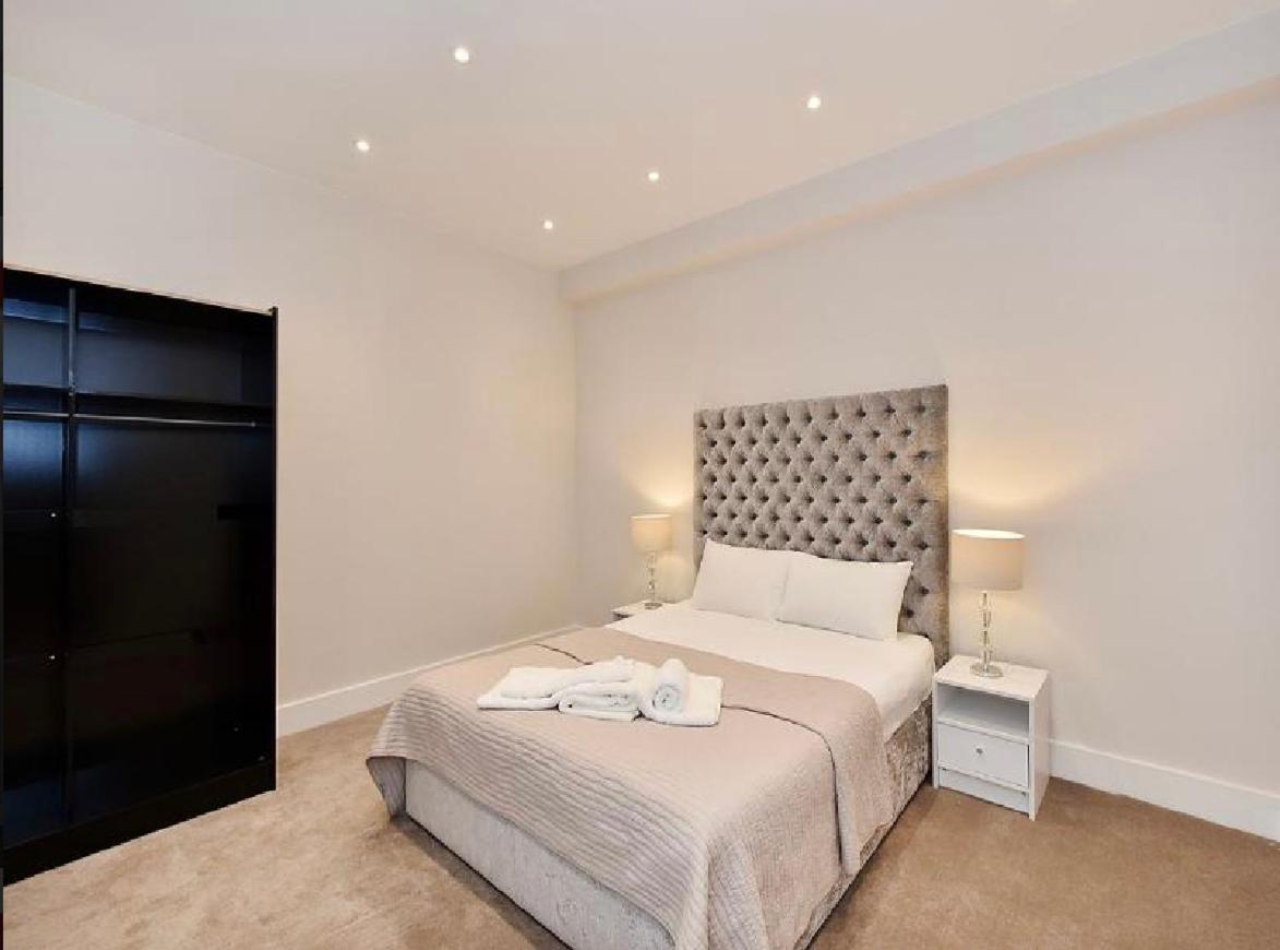 3 Bedrooms flat in South Kensington Queensgate 61