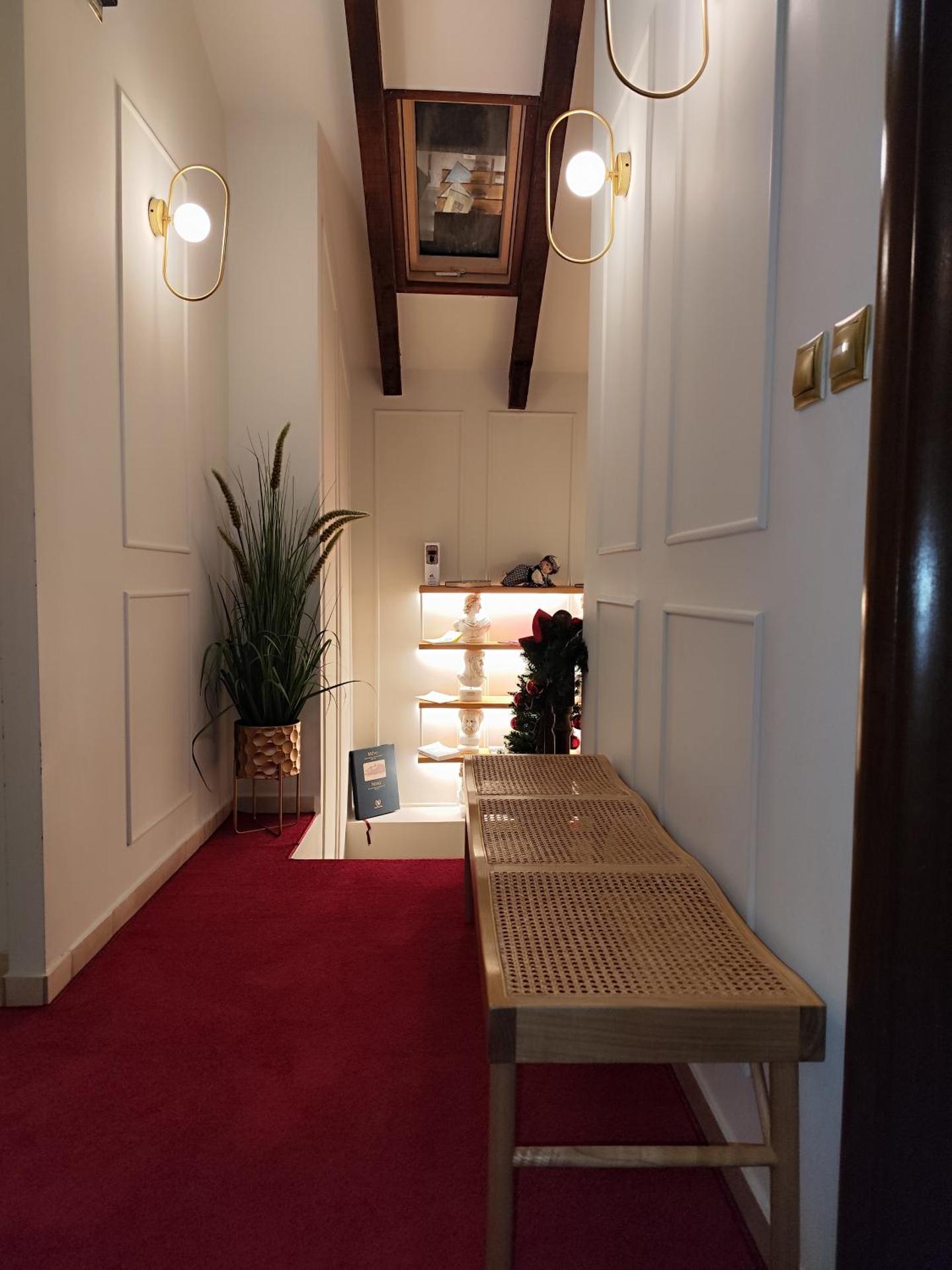 L Suites The Writer's House