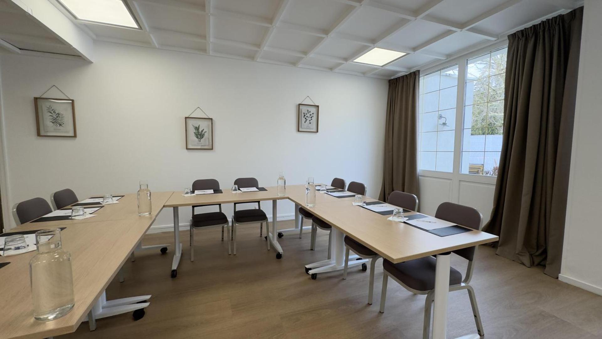 Meeting/conference room