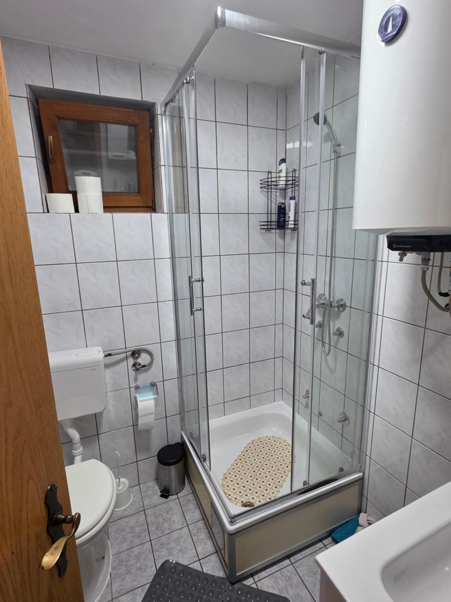 Holiday house with a big garden and free parking