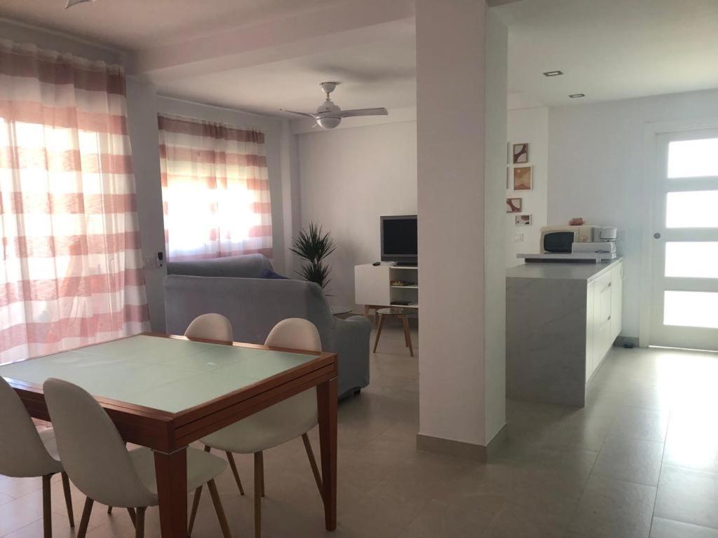 Apartamento muy cerca de la PLAYA LA ANTILLA