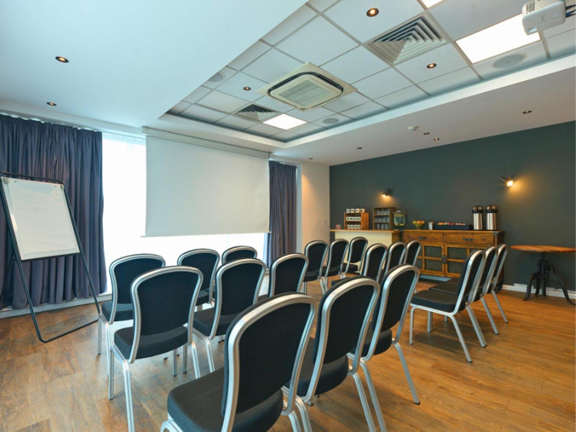 Meeting/conference room