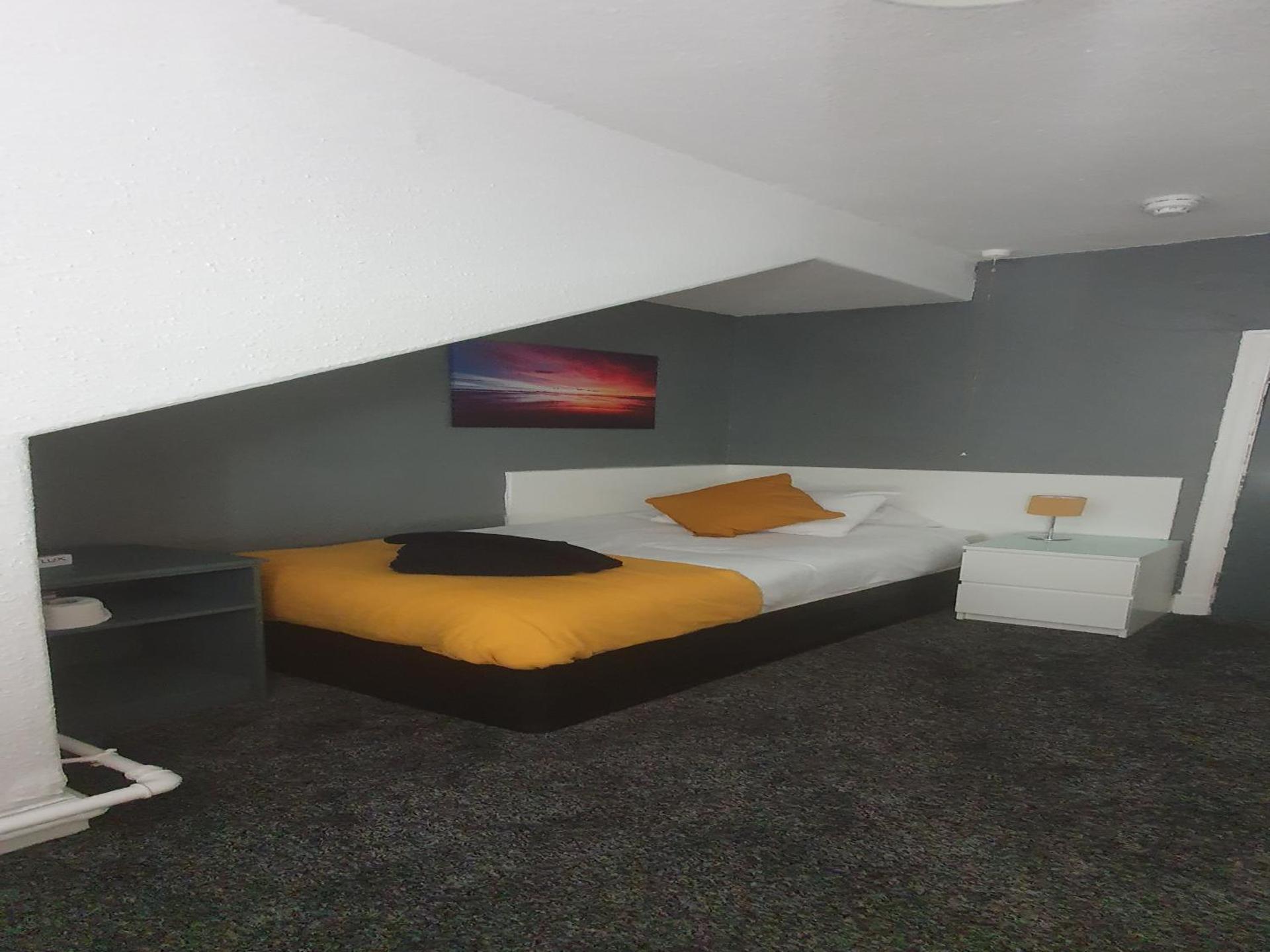 South Beach Kings Promenade Hotel