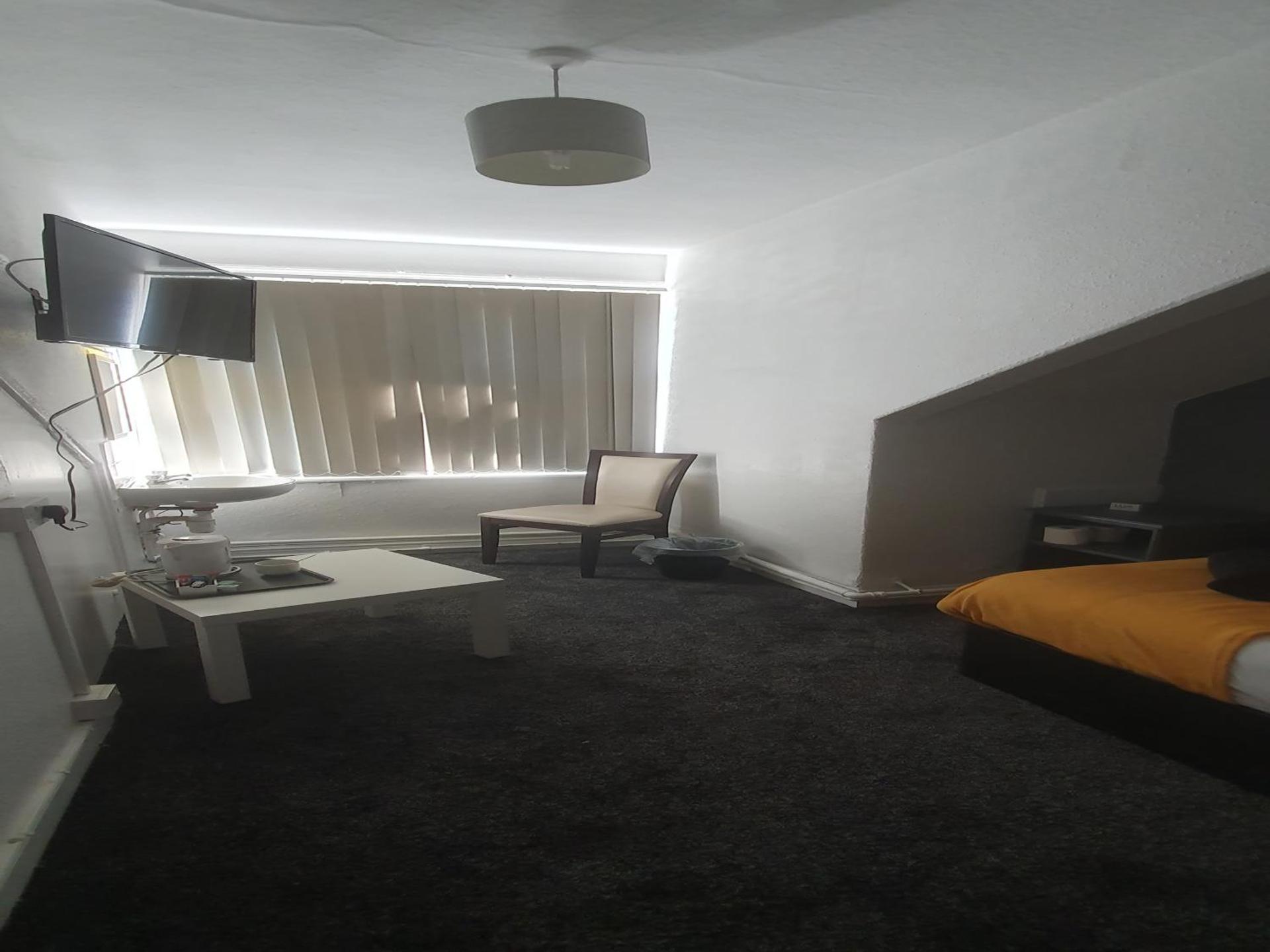 South Beach Kings Promenade Hotel