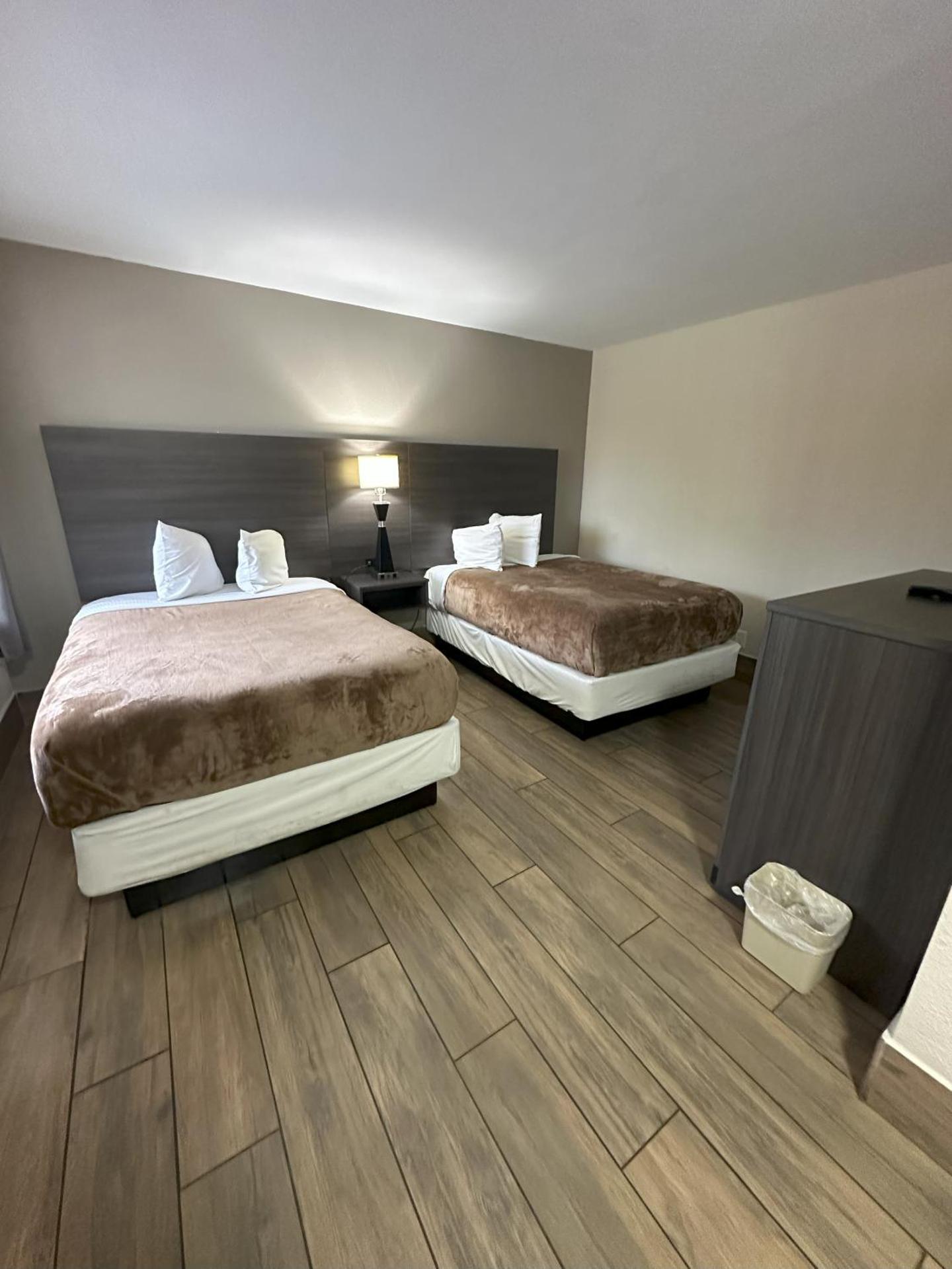 Econo Lodge St Petersburg Central