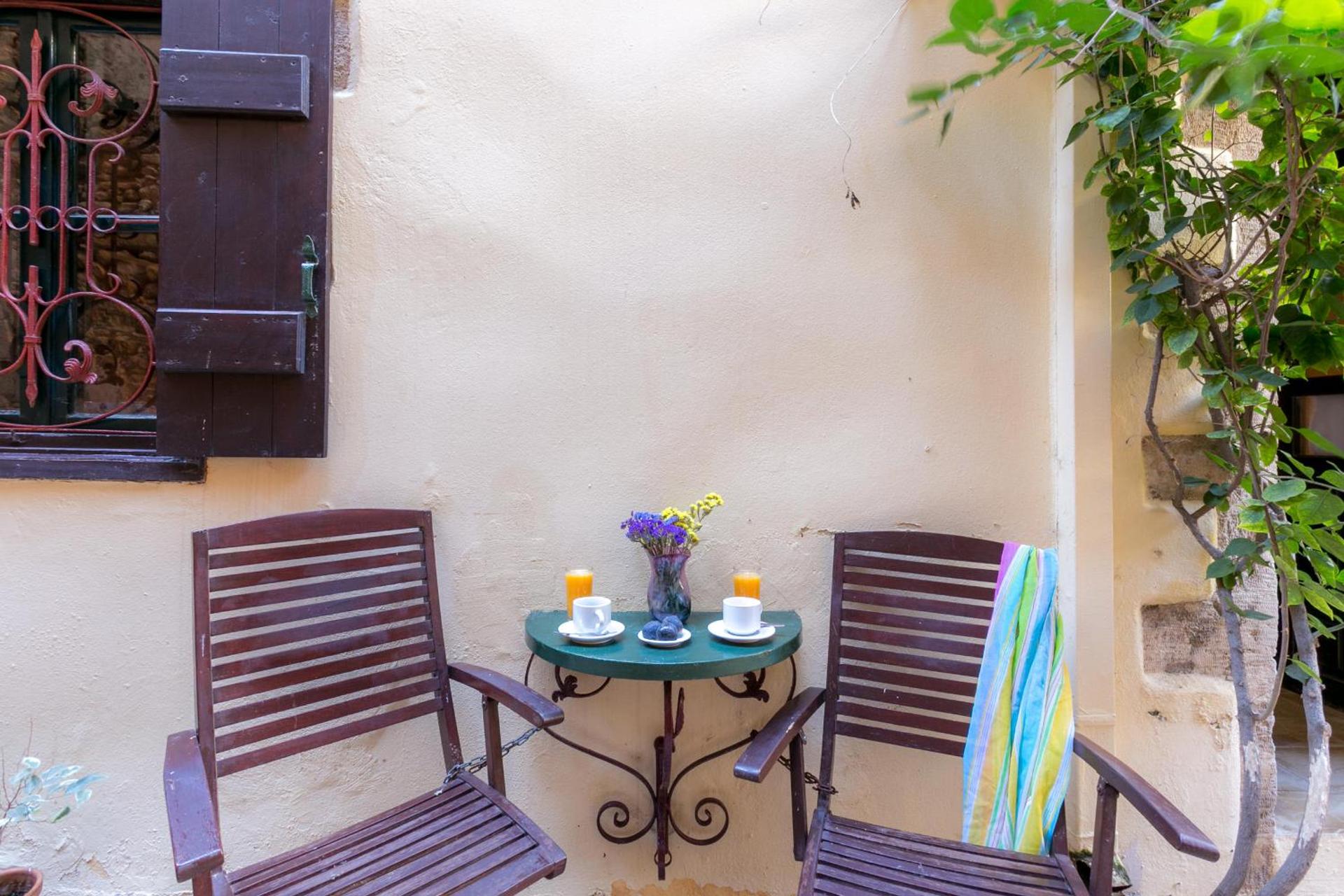 Ifigenia Traditional Rooms & Maisonettes