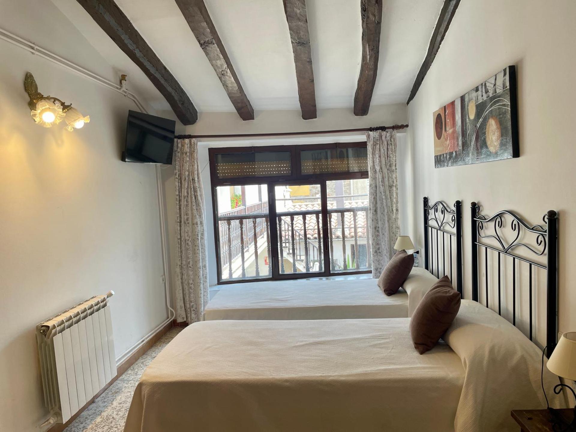 Hostal i Apartaments Populetus