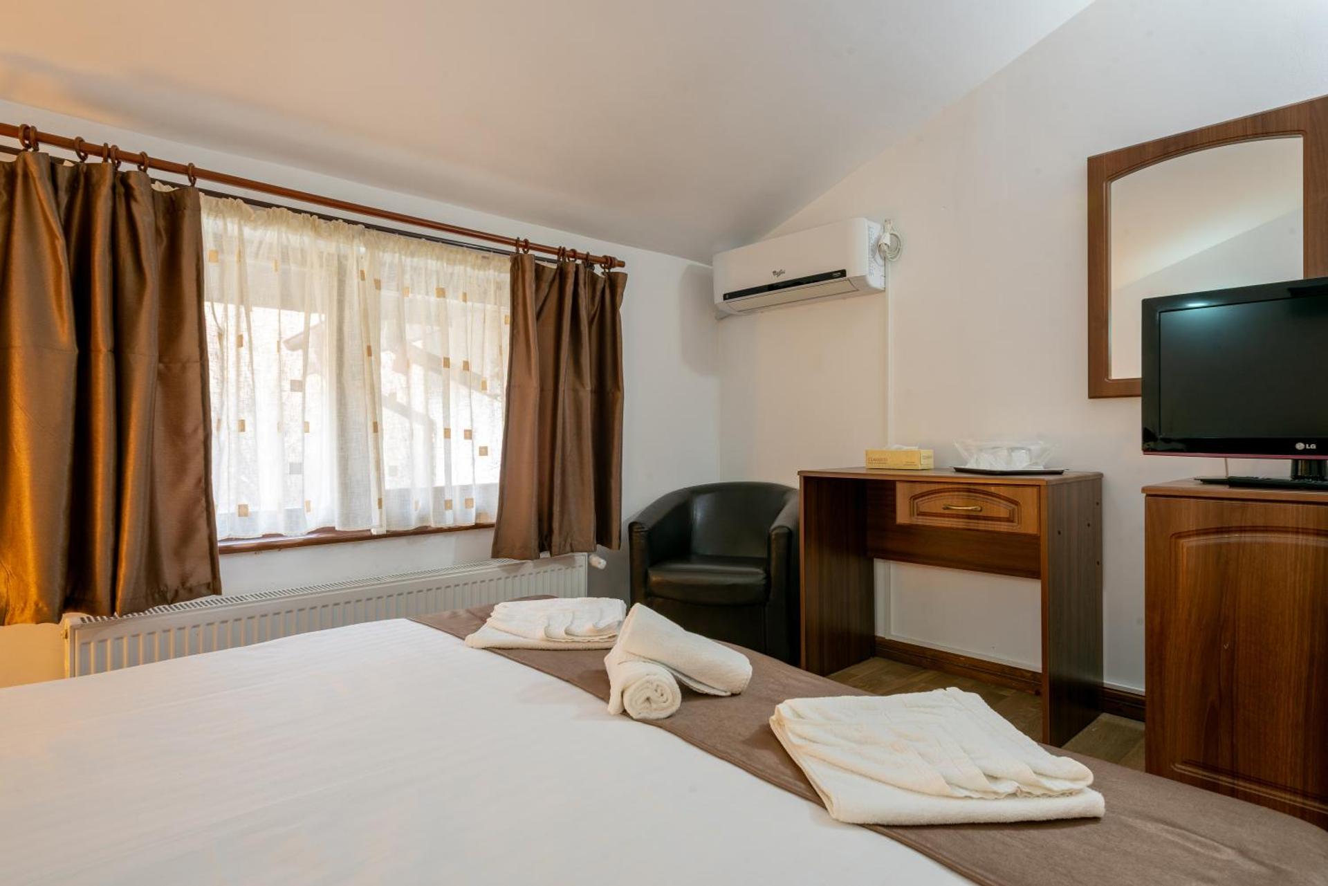 Pensiunea Restaurant Casa Lacului