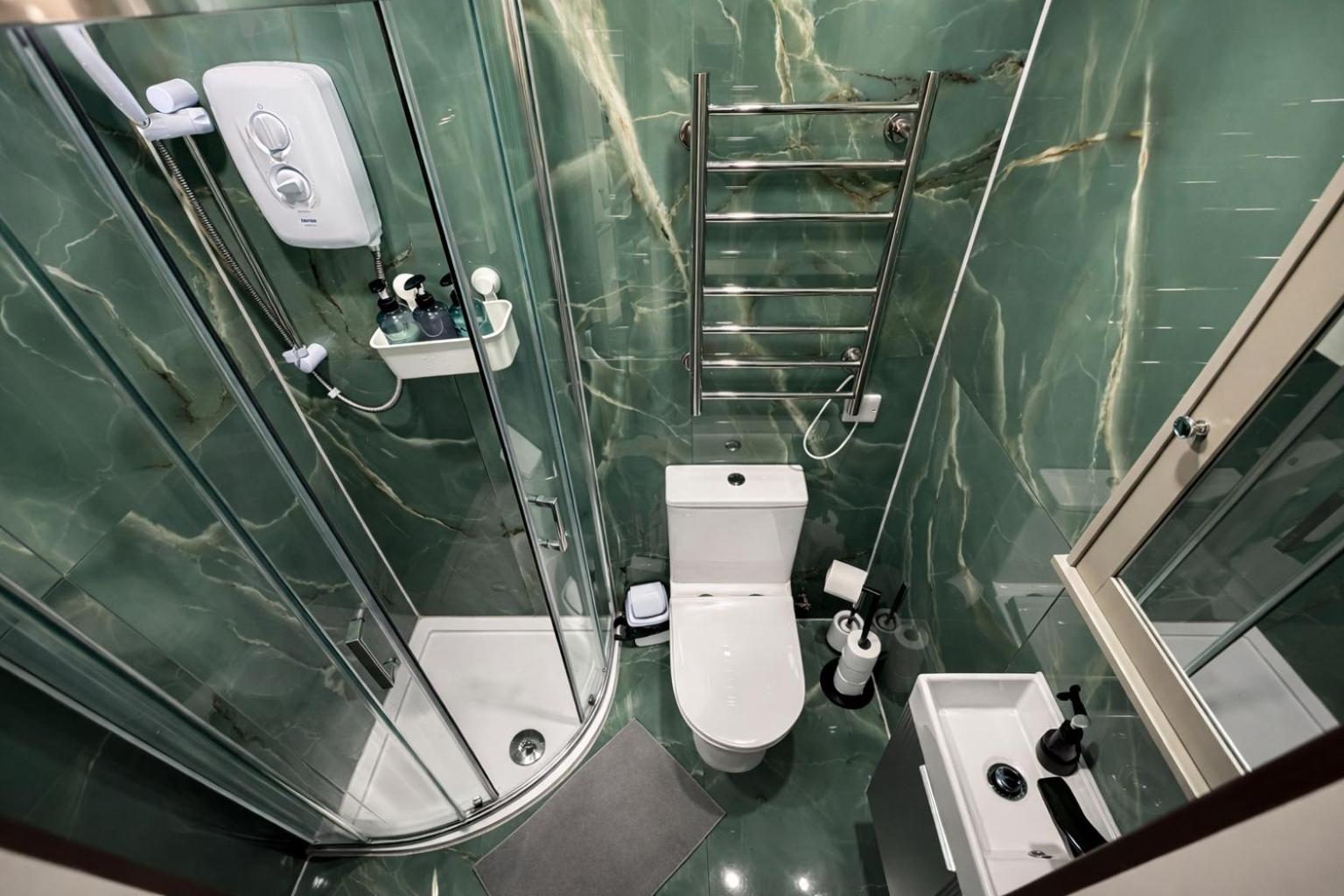 Clapton Deluxe Self-Contained Studios Private & Fully Equipped Self Check-in