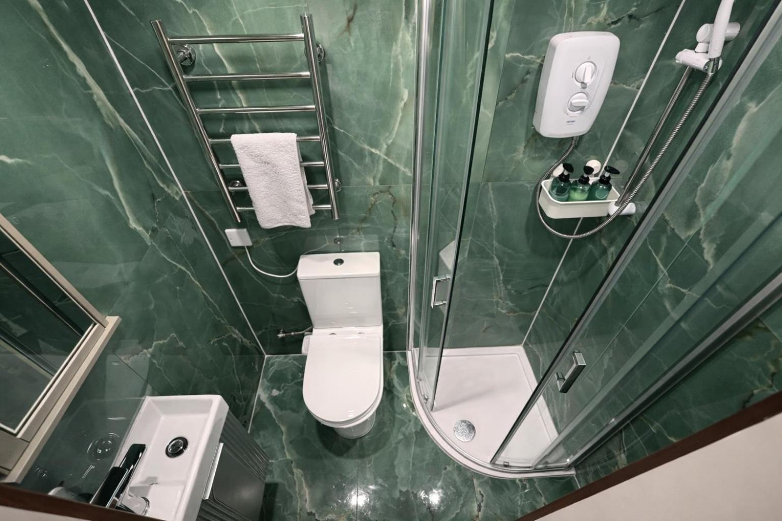 Clapton Deluxe Self-Contained Studios Private & Fully Equipped Self Check-in