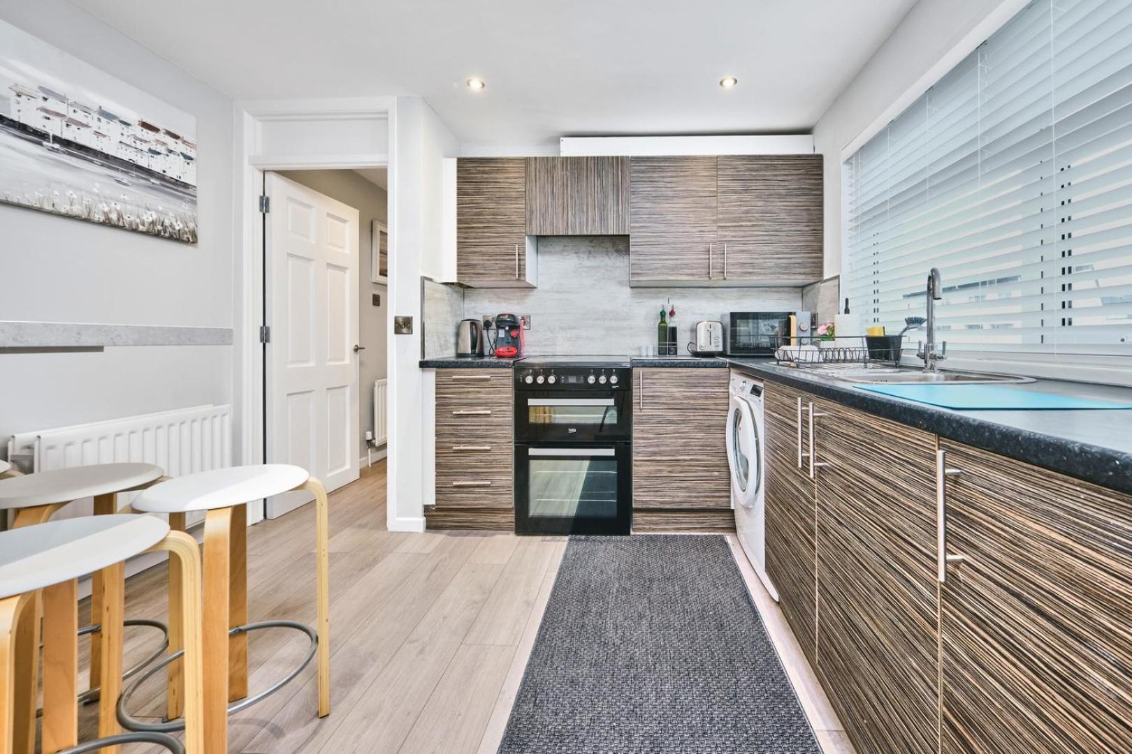 Harbour Penthouse Step to Beach- Princess Yellow 3