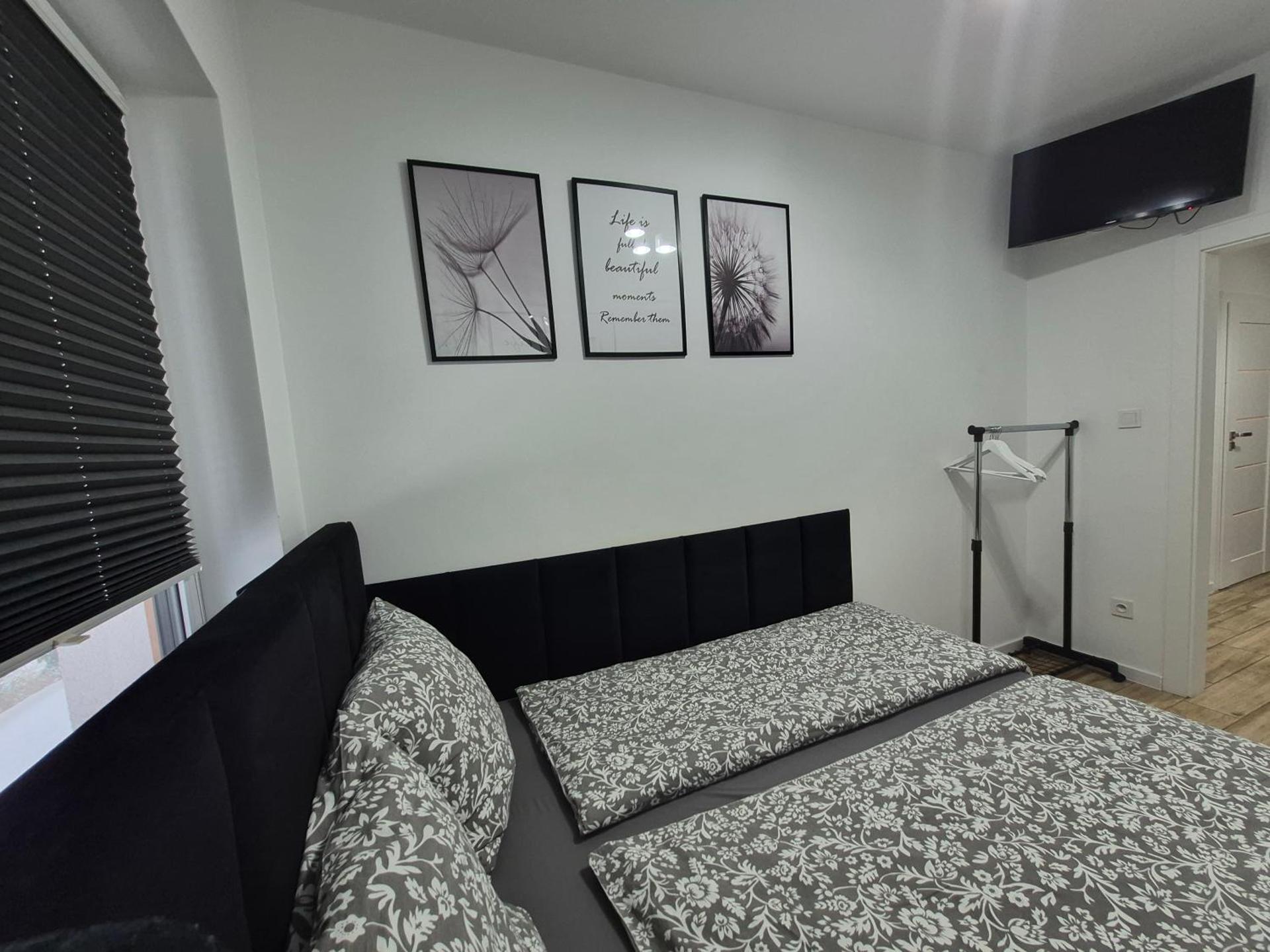 Różana Piątka ul Oporowska 22 A