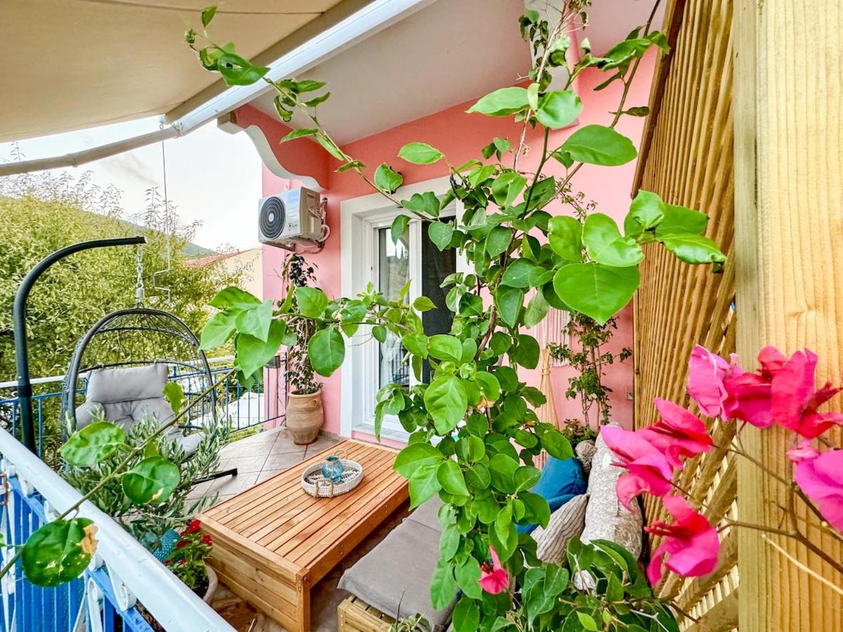 Reginas studios & apartments - Bougainvillea Junior Suite Fiscardo